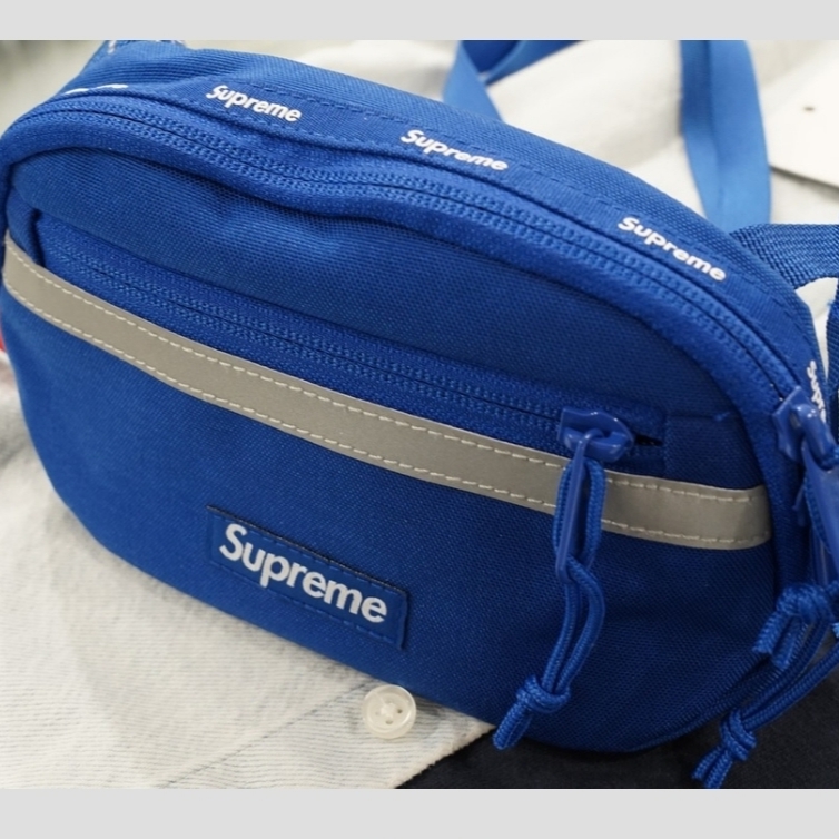 Supreme Mini Side Bag Blue - 24FW 착용 스타일 - 1