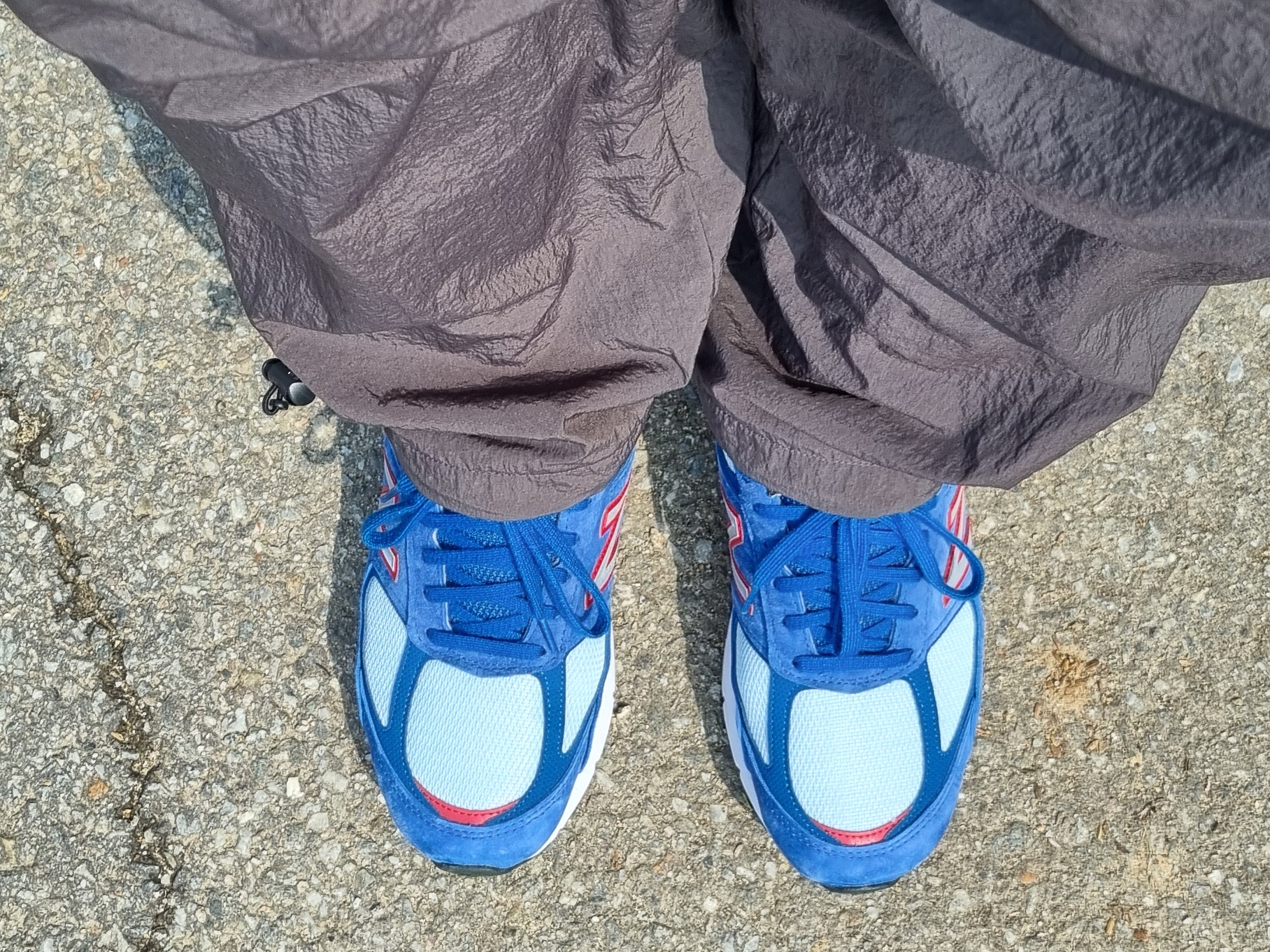 New Balance 990v5 Made in USA Andromeda Blue 착용 스타일