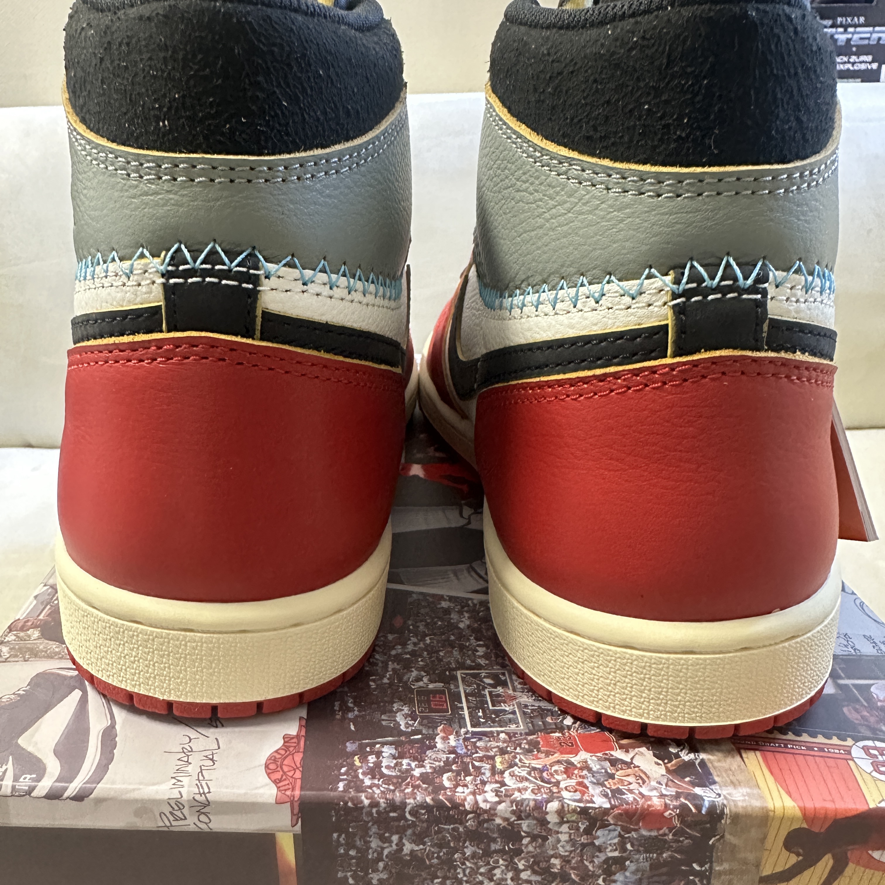 Jordan 1 x Union Retro High OG Chicago Shadow 착용 스타일 - 4