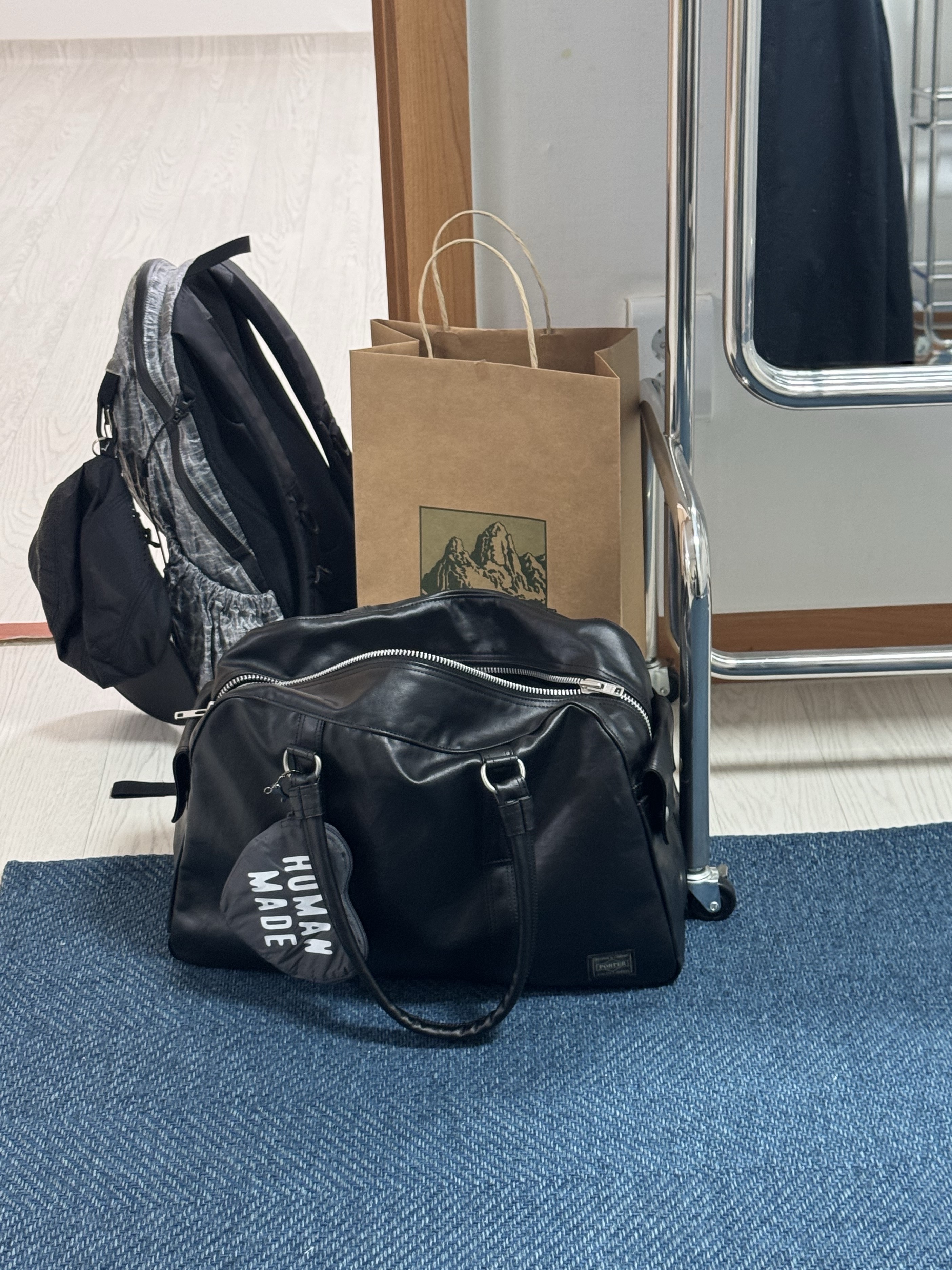 Human Made Heart Shopper Bag Gray, Porter Free Style Boston Bag Black 착용 스타일 - 4
