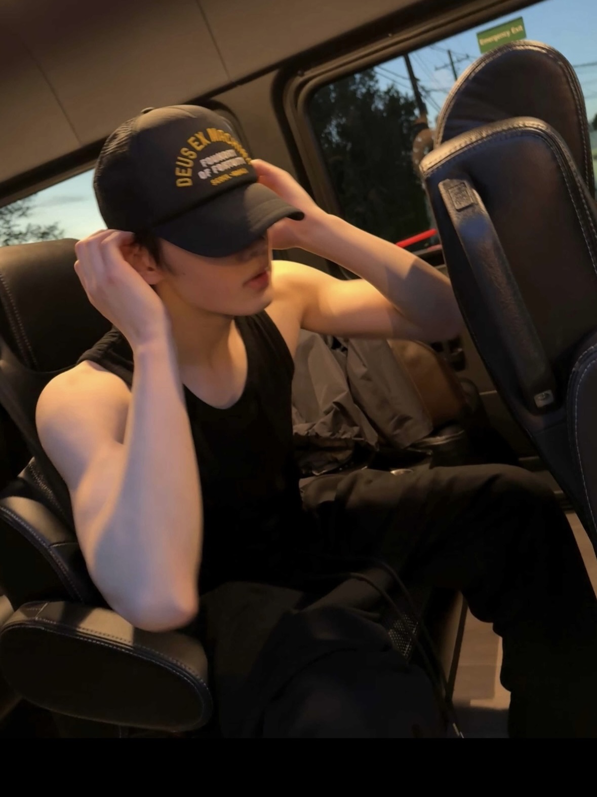 Deus Ex Machina Fortuity Trucker Cap Black 착용 스타일 - 2