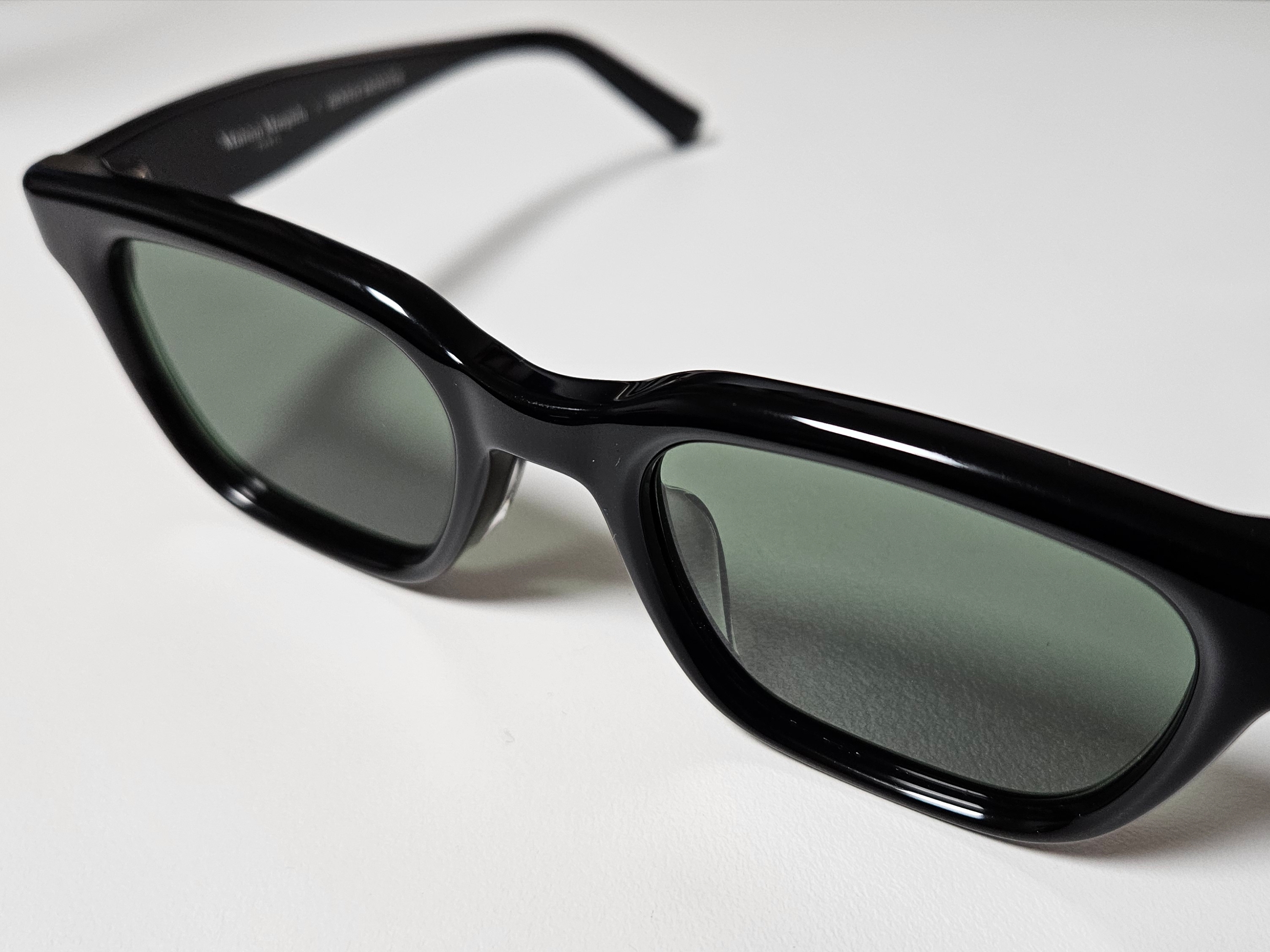 Gentle Monster x Maison Margiela MM110 Black Black 착용 스타일 - 1