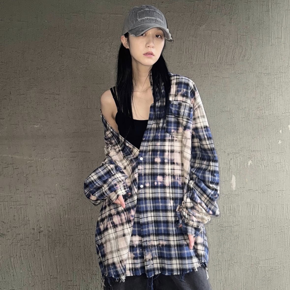 GRAILZ Bleached Plaid Shirts Blue 착용 스타일 - 1