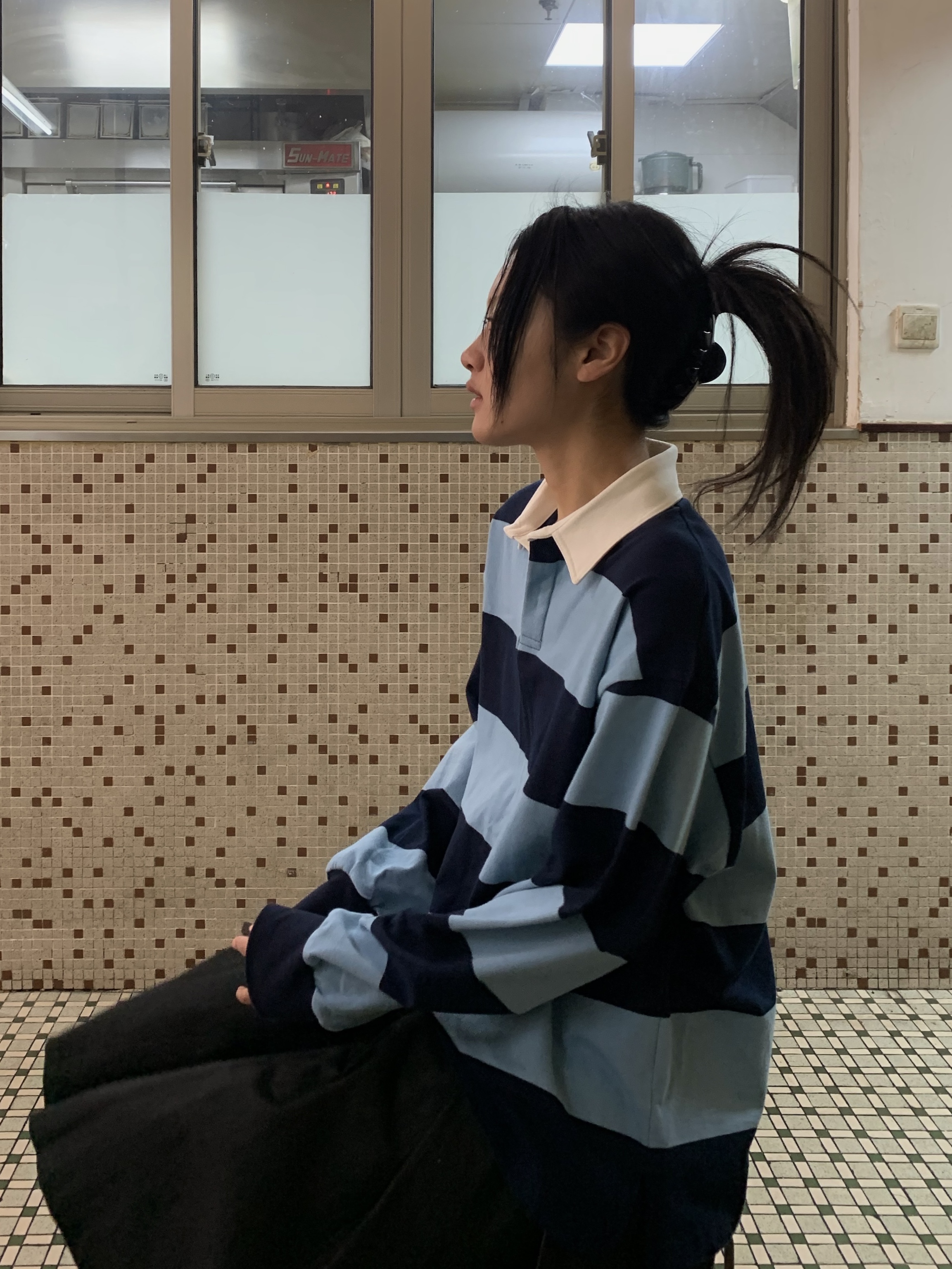 WET TAG 2way Stripe Rugby T-Shirt Blue/Navy, WET TAG Slanted Pocket Belted Pleats Skirt 착용 스타일 - 3