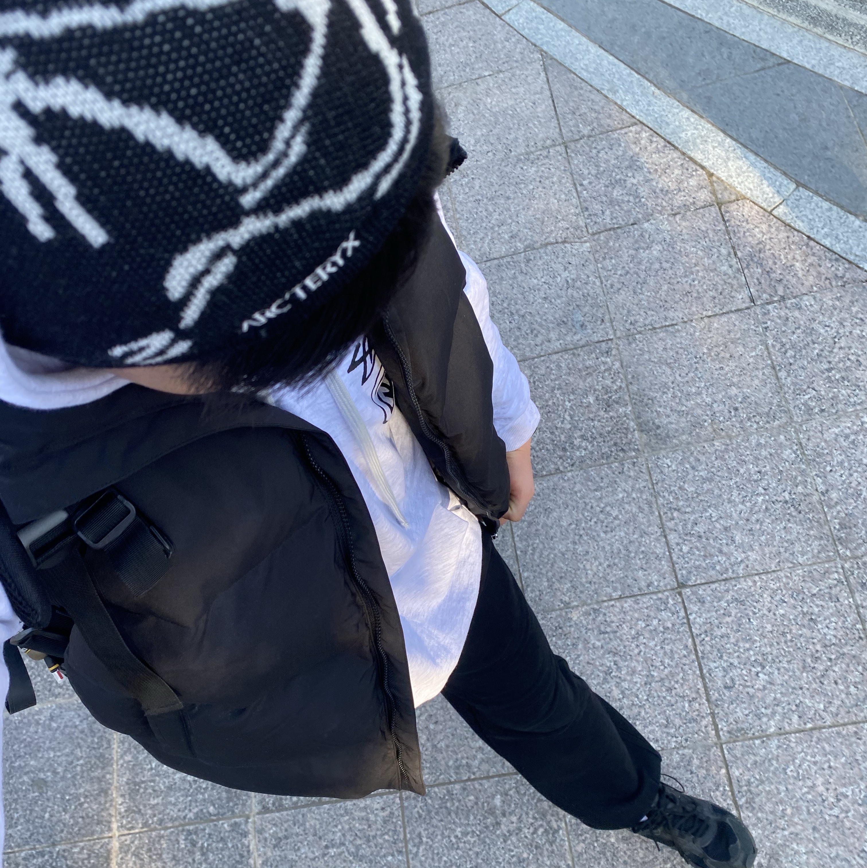 Arc'teryx Bird Head Toque Orca, Stussy Classic Gear Hoodie Ash Heather 착용 스타일 - 1