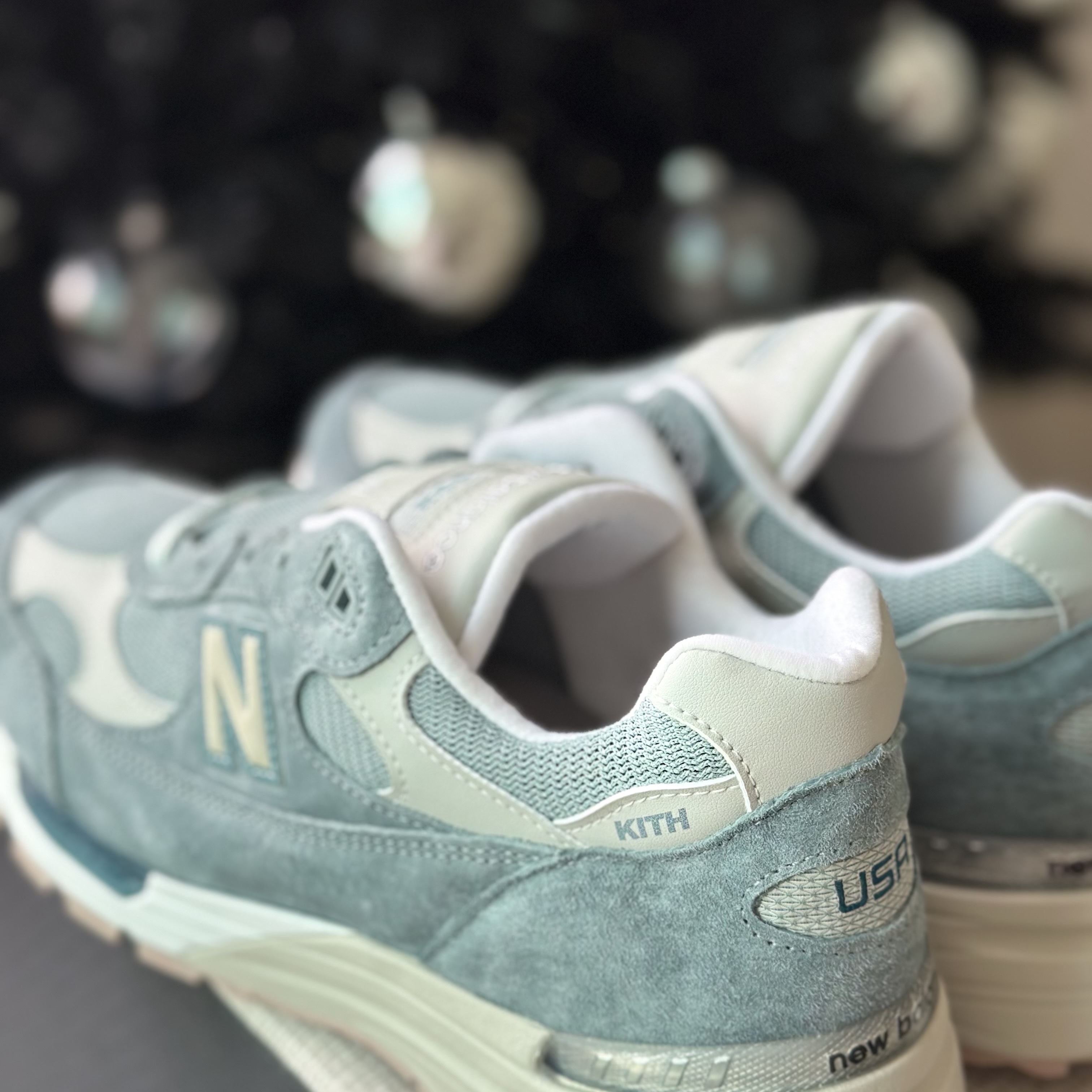 New Balance x Kith 992 Made in USA Aegean Blue Oyster 착용 스타일 - 2