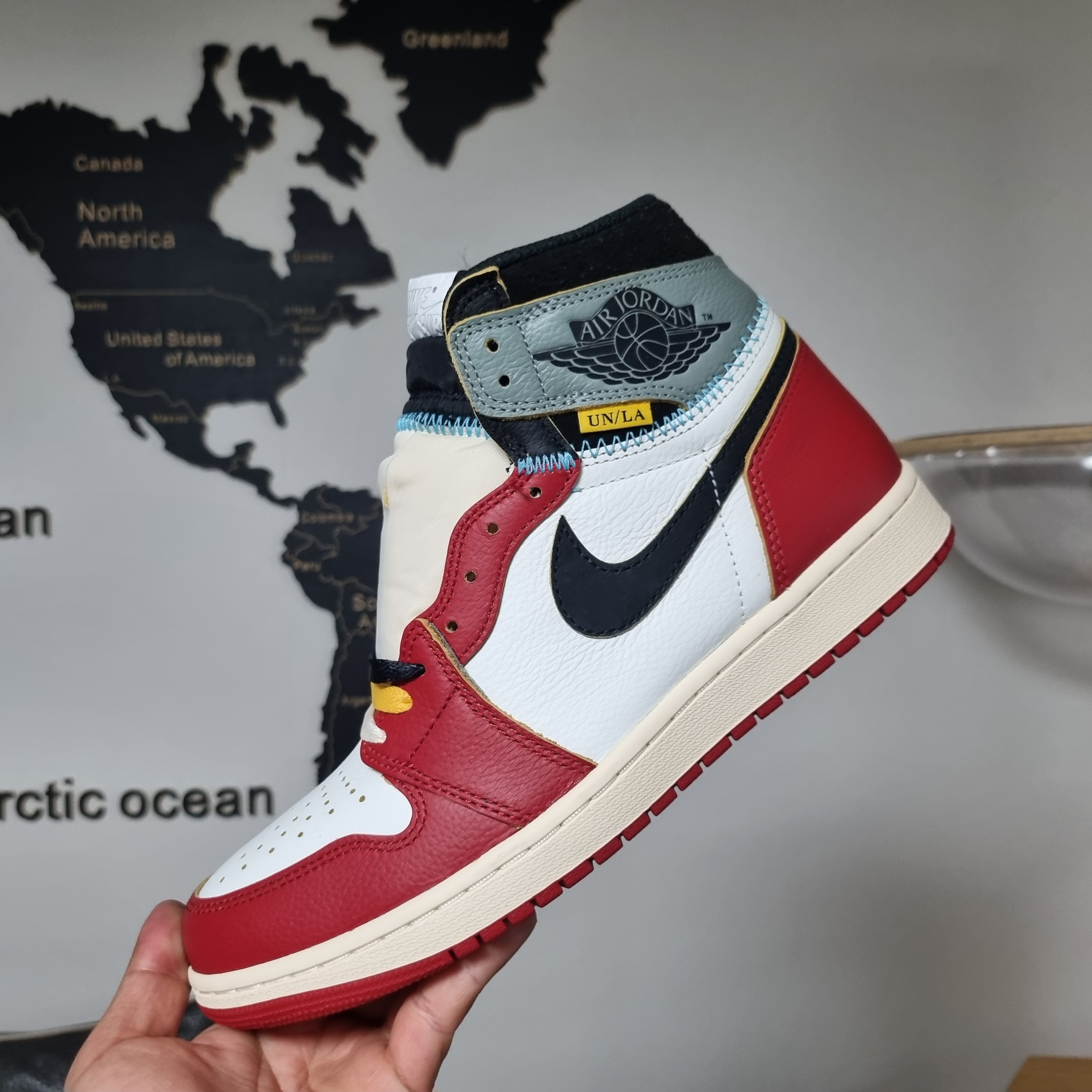 Jordan 1 x Union Retro High OG Chicago Shadow 착용 스타일 - 1
