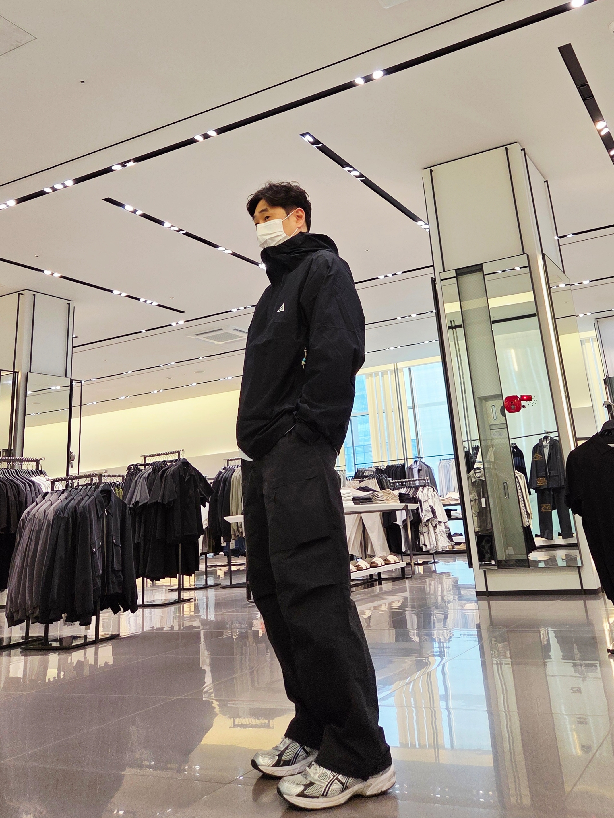 Nike ACG Storm-Fit ADV Cascade Rains Full Zip Jacket Black - Asia, Asics Gel-1130 White Black 착용 스타일 - 2