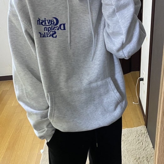 CAVISH Seller Logo Hoodie Light Grey Blue 착용 스타일