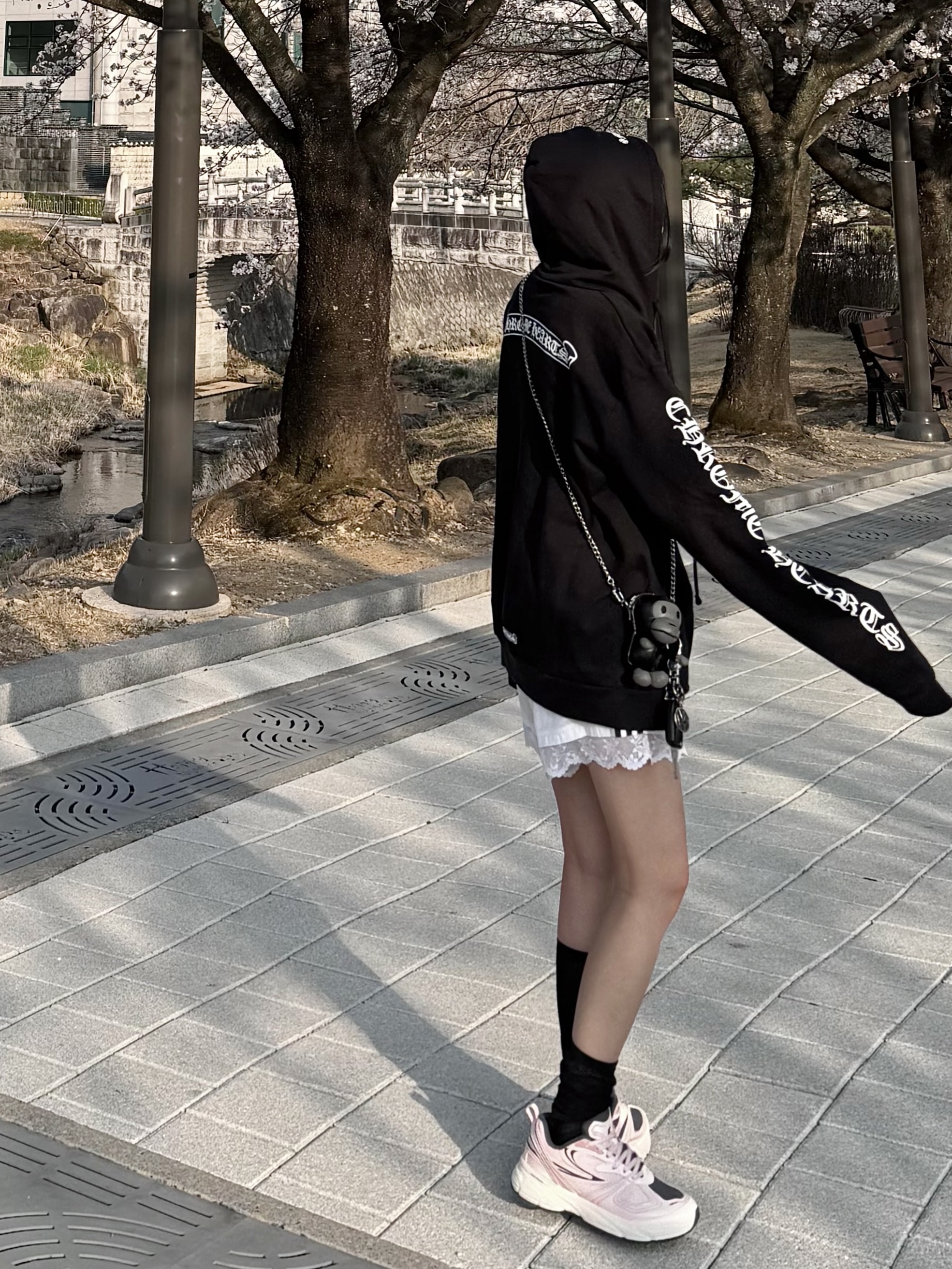 BAPE Baby Milo Mini Shoulder Bag Black, (W) Adidas Lace Trim 3-Stripes Shorts White - KR Sizing 착용 스타일