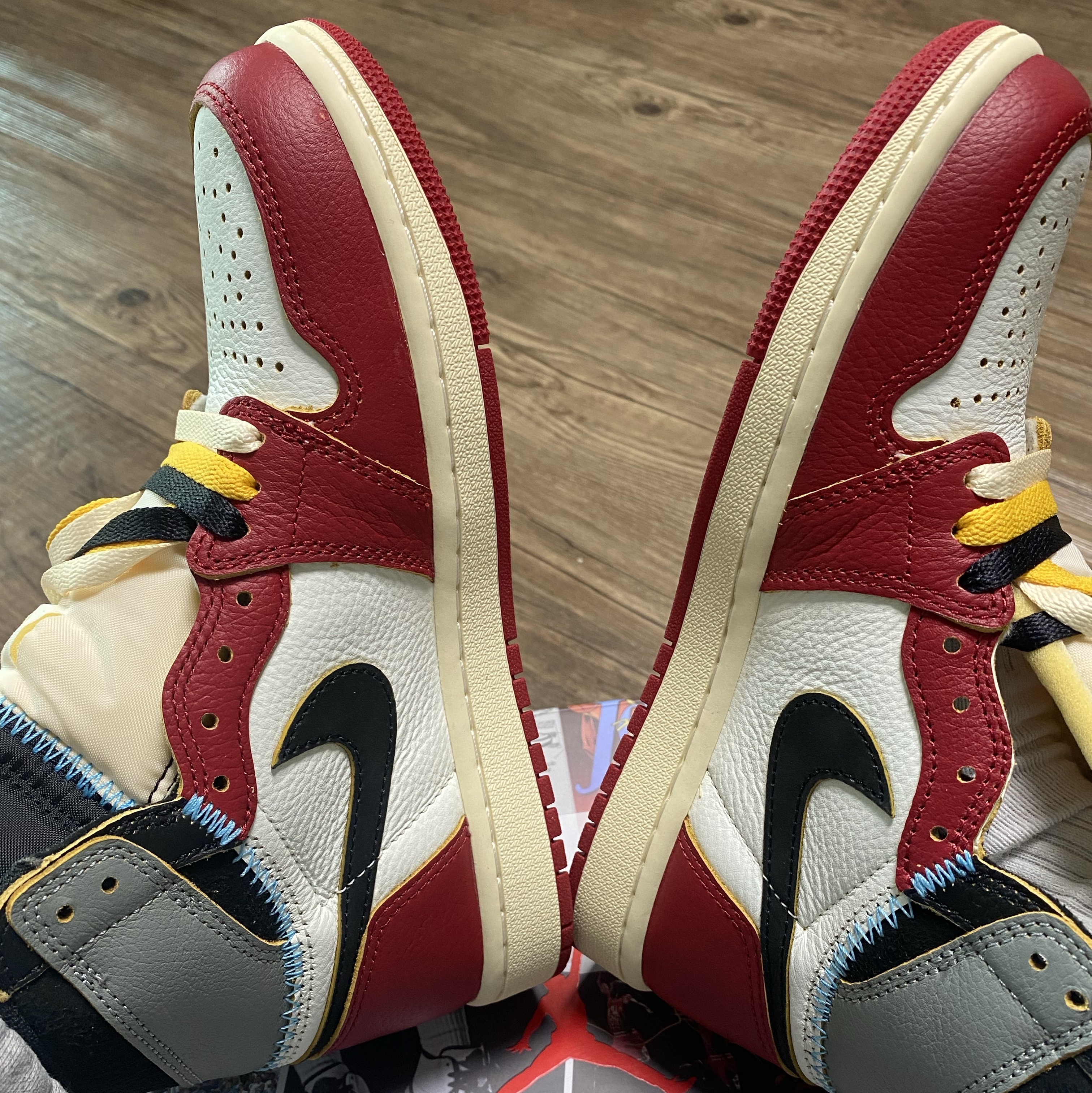 Jordan 1 x Union Retro High OG Chicago Shadow 착용 스타일 - 8