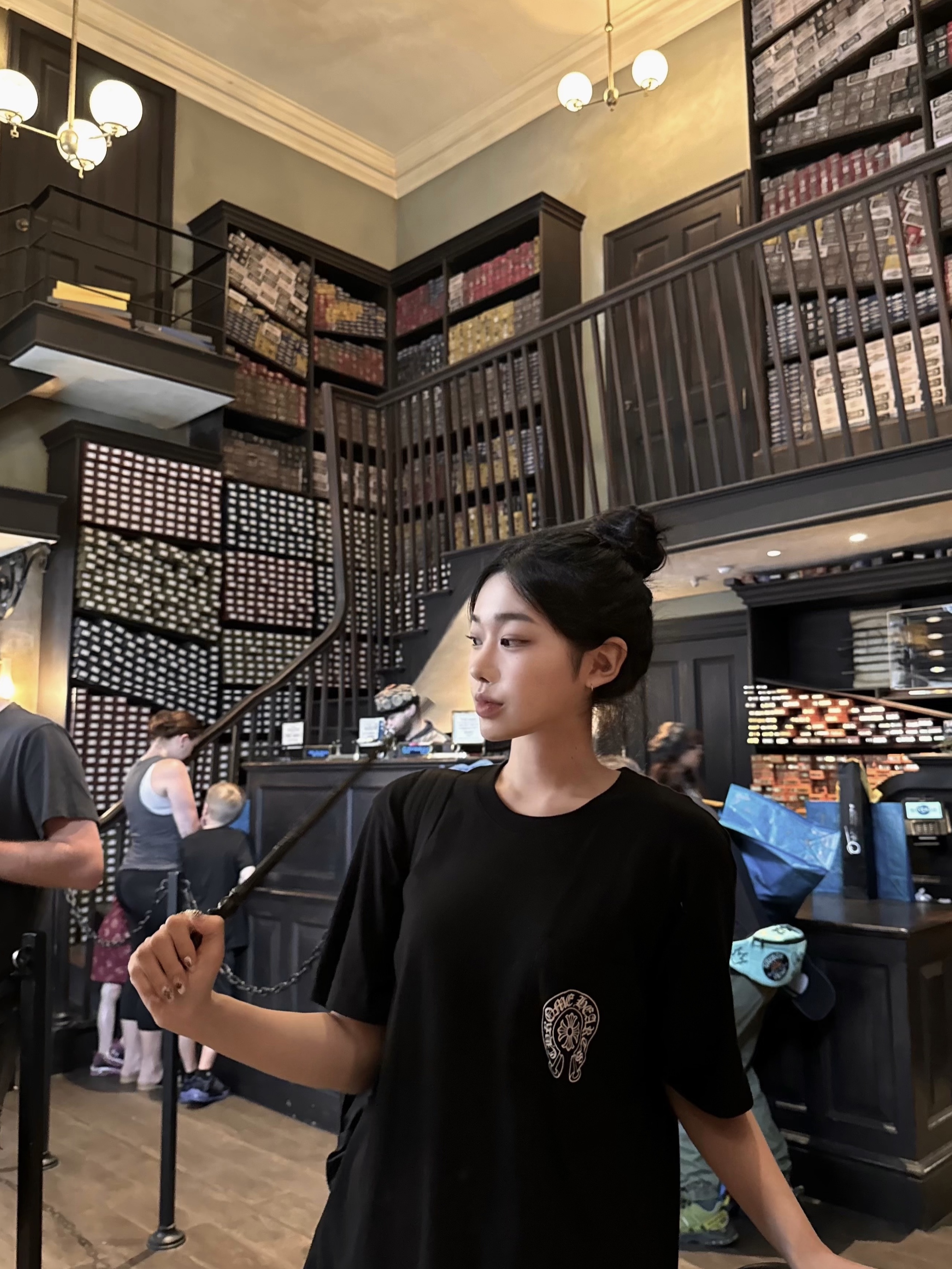 크롬하츠 홀스슈 로고 포켓 티셔츠 블랙, 조던 1 로우 SE 콩코드 착용 스타일 - 3