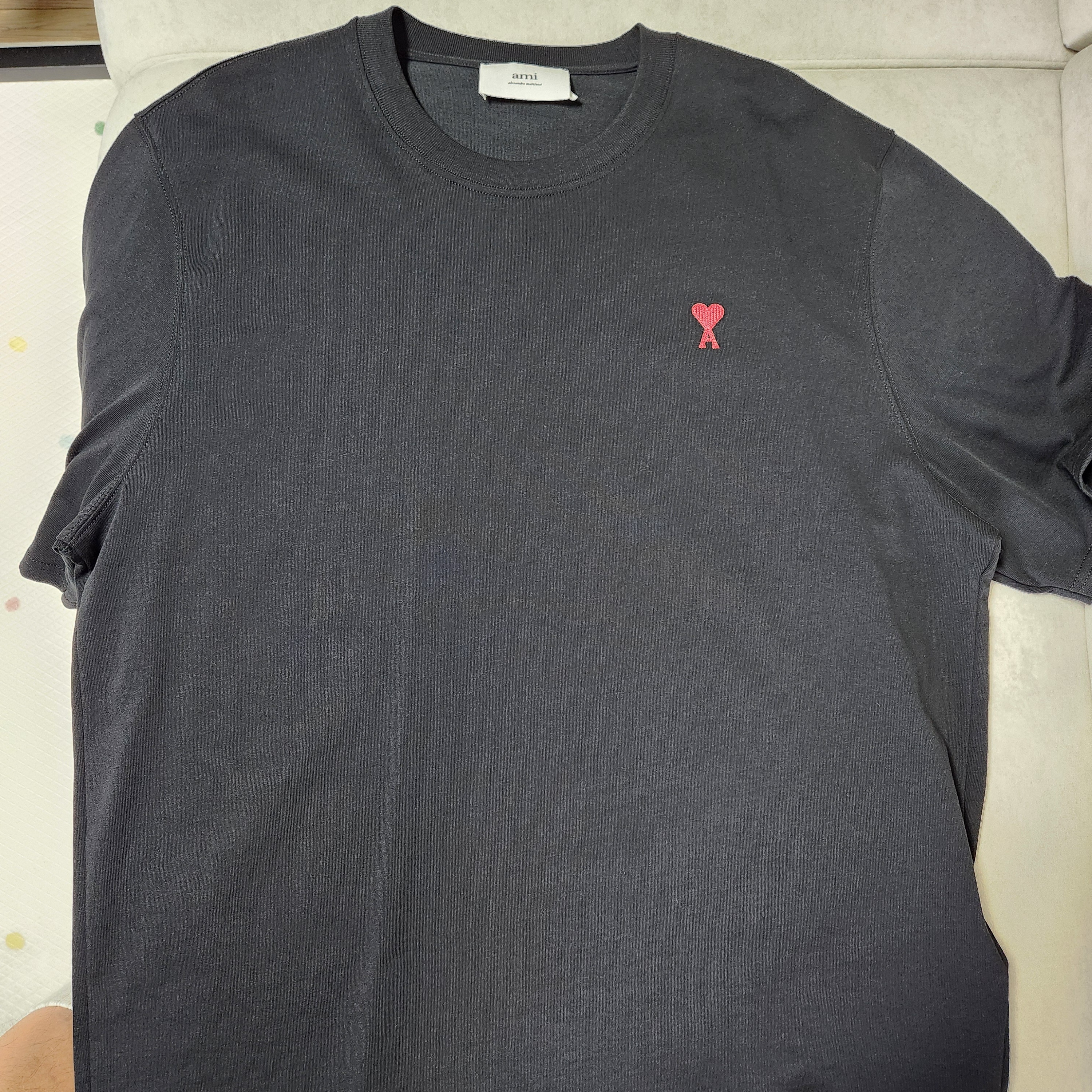 AMI de Coeur Boxy Fit T-Shirt Black 착용 스타일