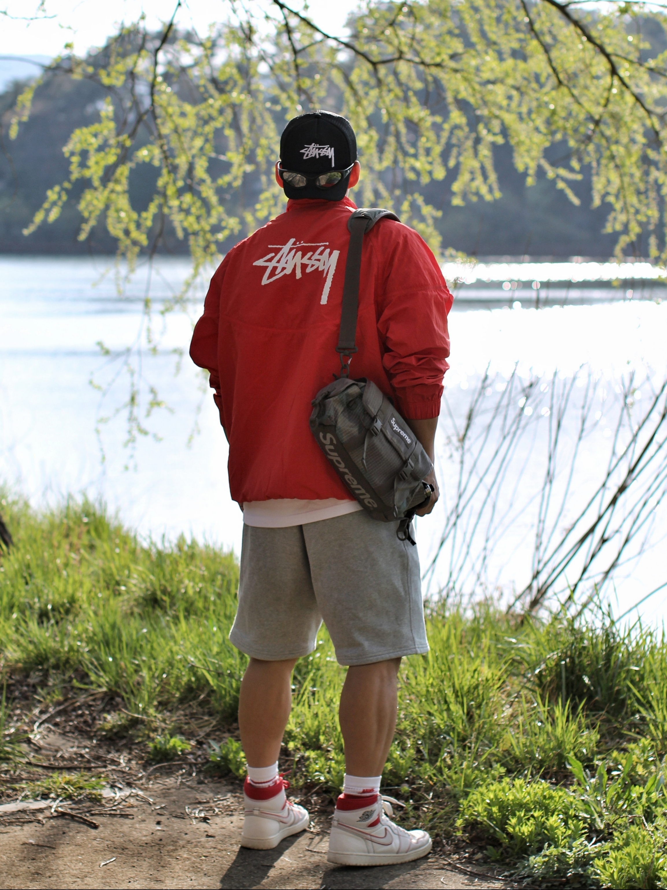 Stussy Basic Trucker Cap Black, Nike x Stussy Windrunner Jacket Habanero Red 착용 스타일 - 1