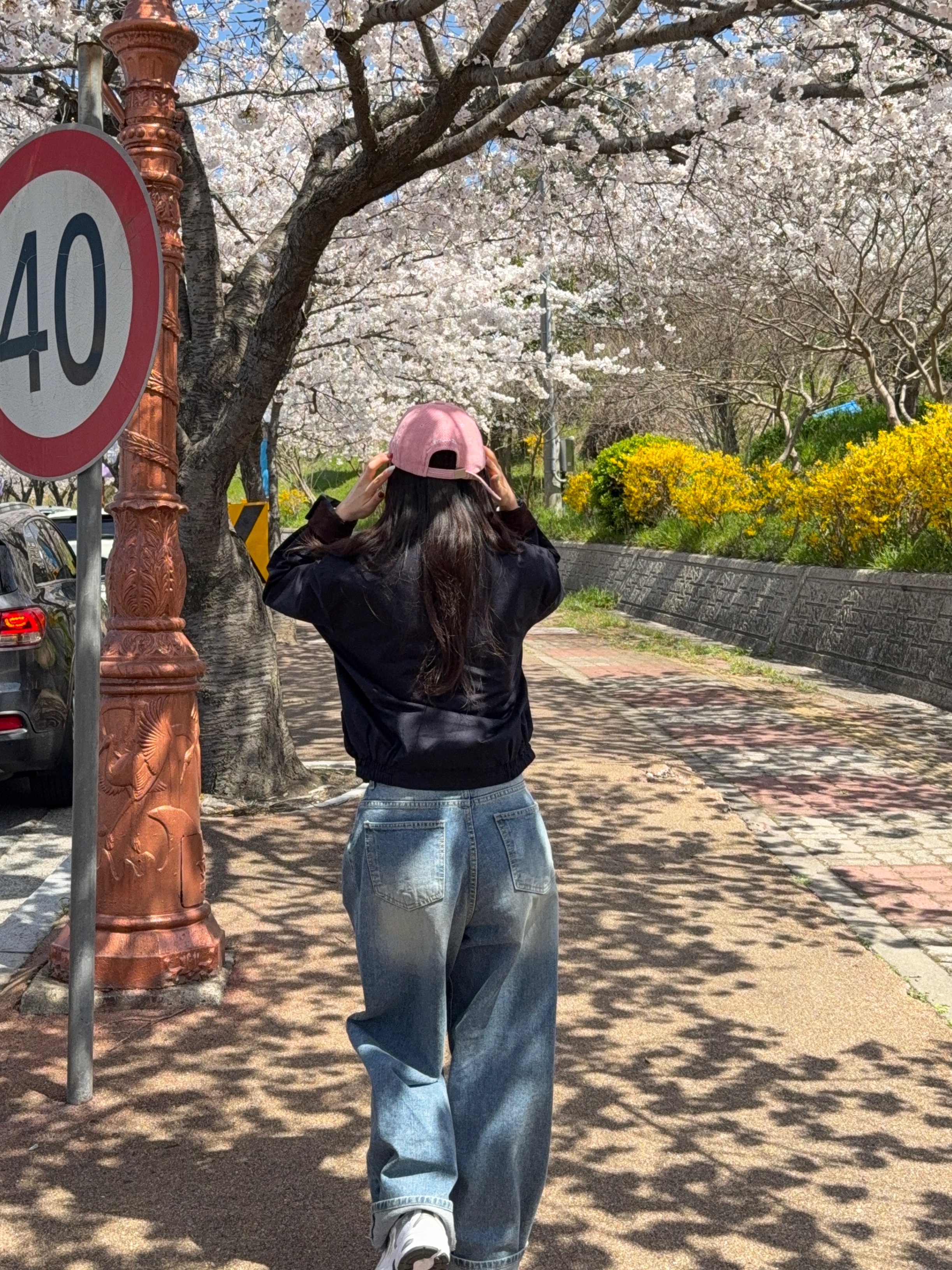 Emis Corduroy Wappen Ball Cap Pink, New Balance 530 White Silver 착용 스타일 - 3