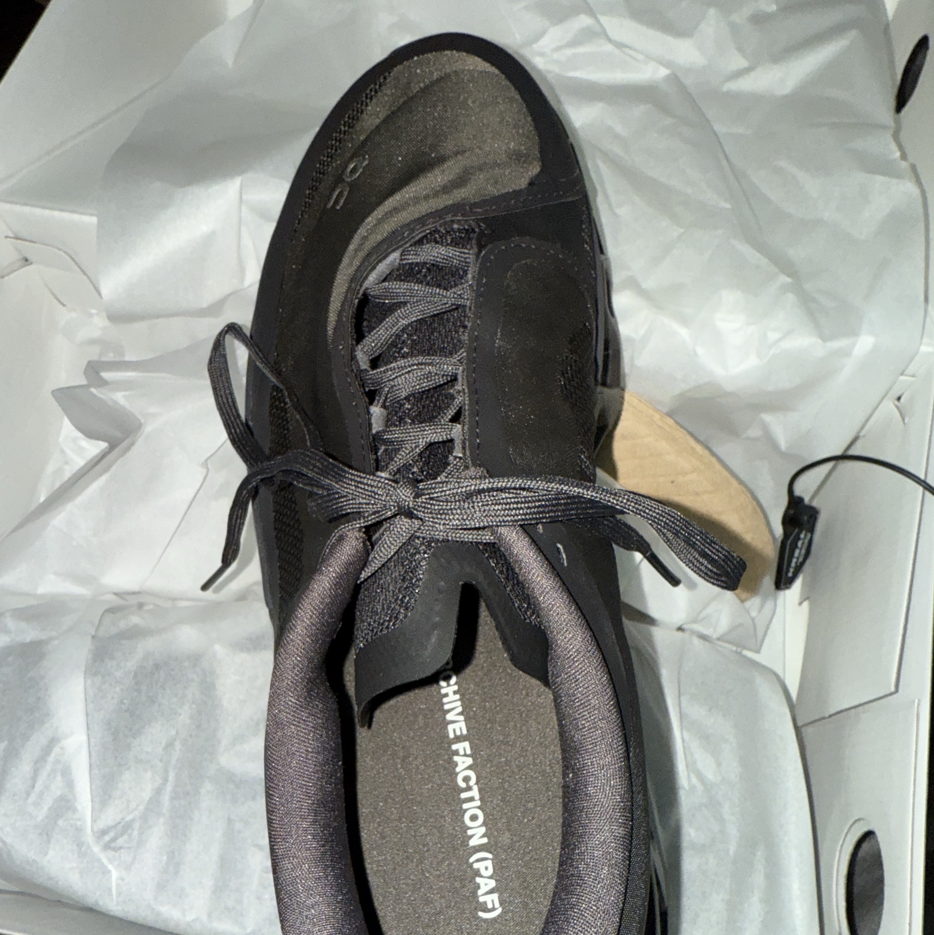 On Running x Post Archive Faction (Paf) Cloudmonster 2 Thorn Brown 착용 스타일 - 2