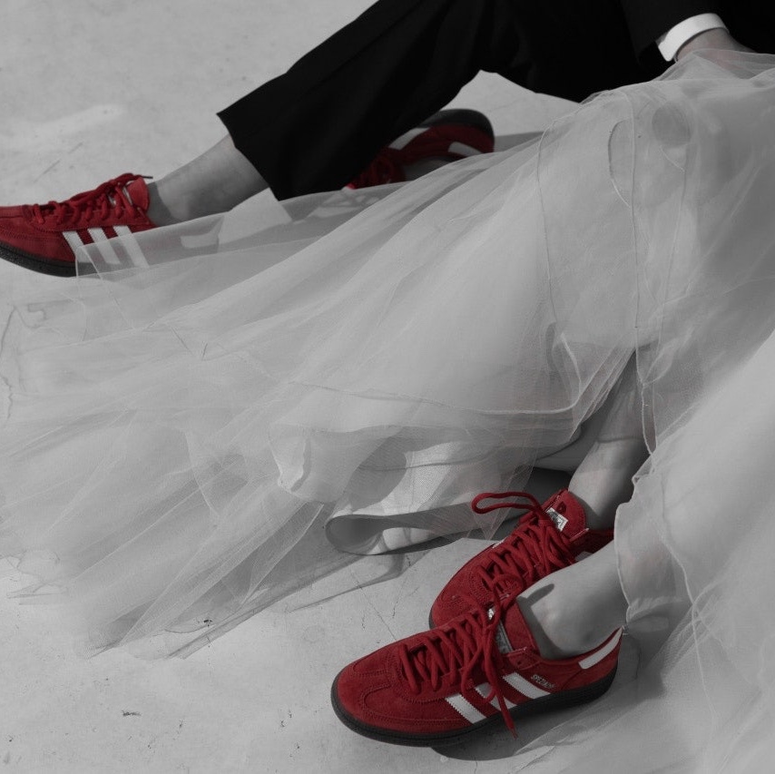 Adidas Spezial Handball Scarlet Cloud White 착용 스타일