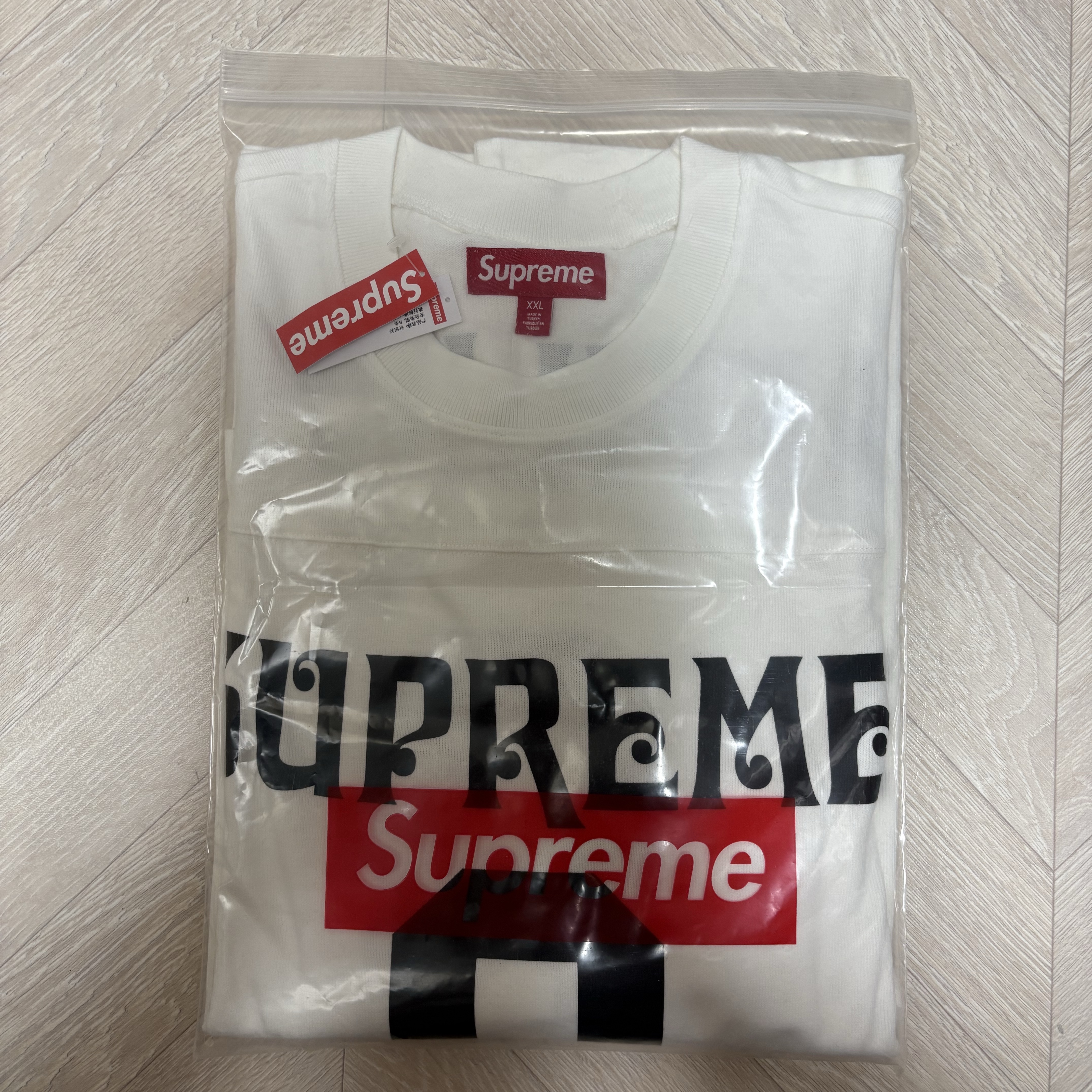 Supreme Affiliated L/S Football Top White - 25SS 착용 스타일