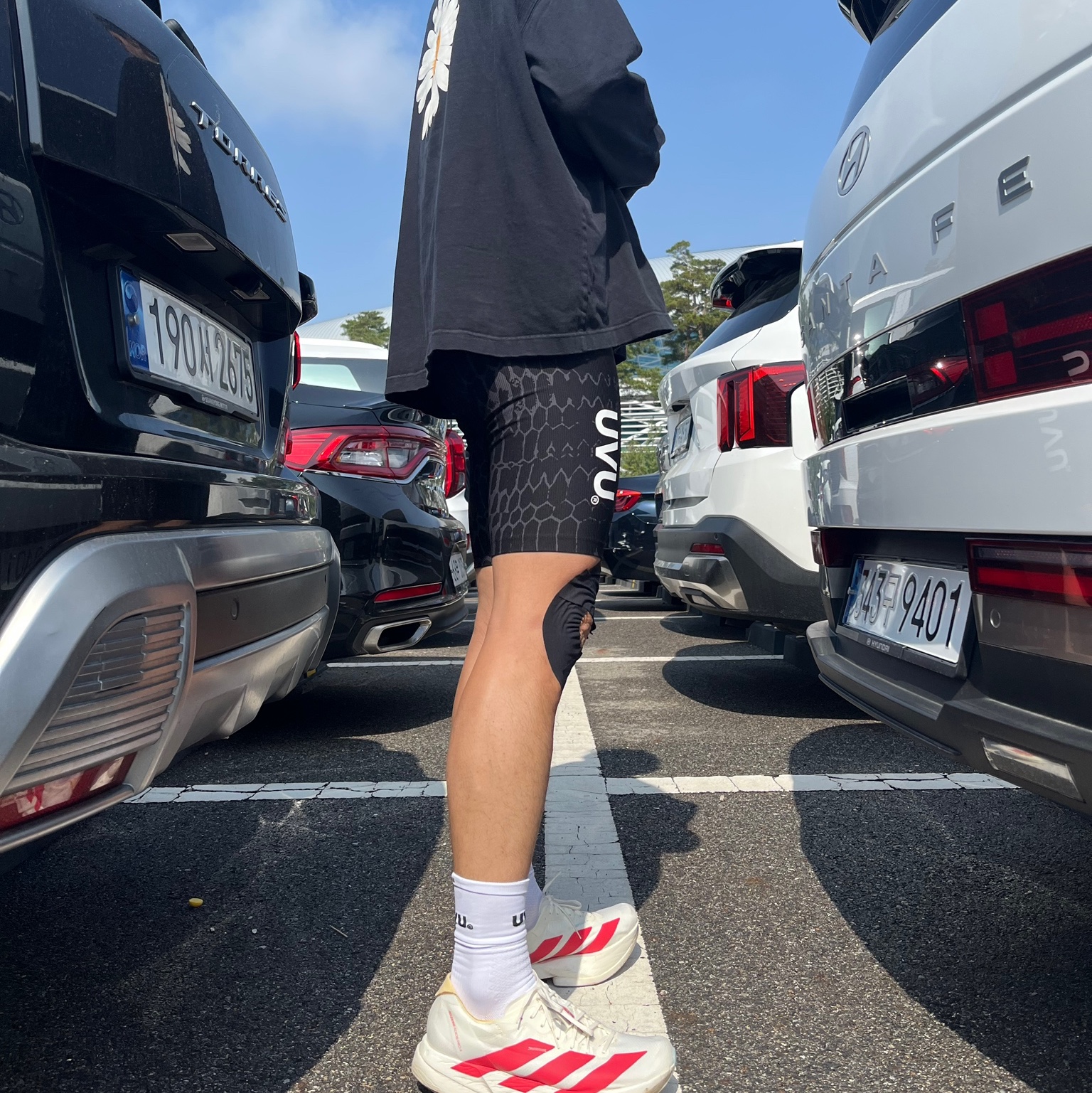 Adidas Adizero Adios Pro 4 Off White Semi Lucid Red, UVU Berlin 24 Half Tight Black Grey 착용 스타일 - 1