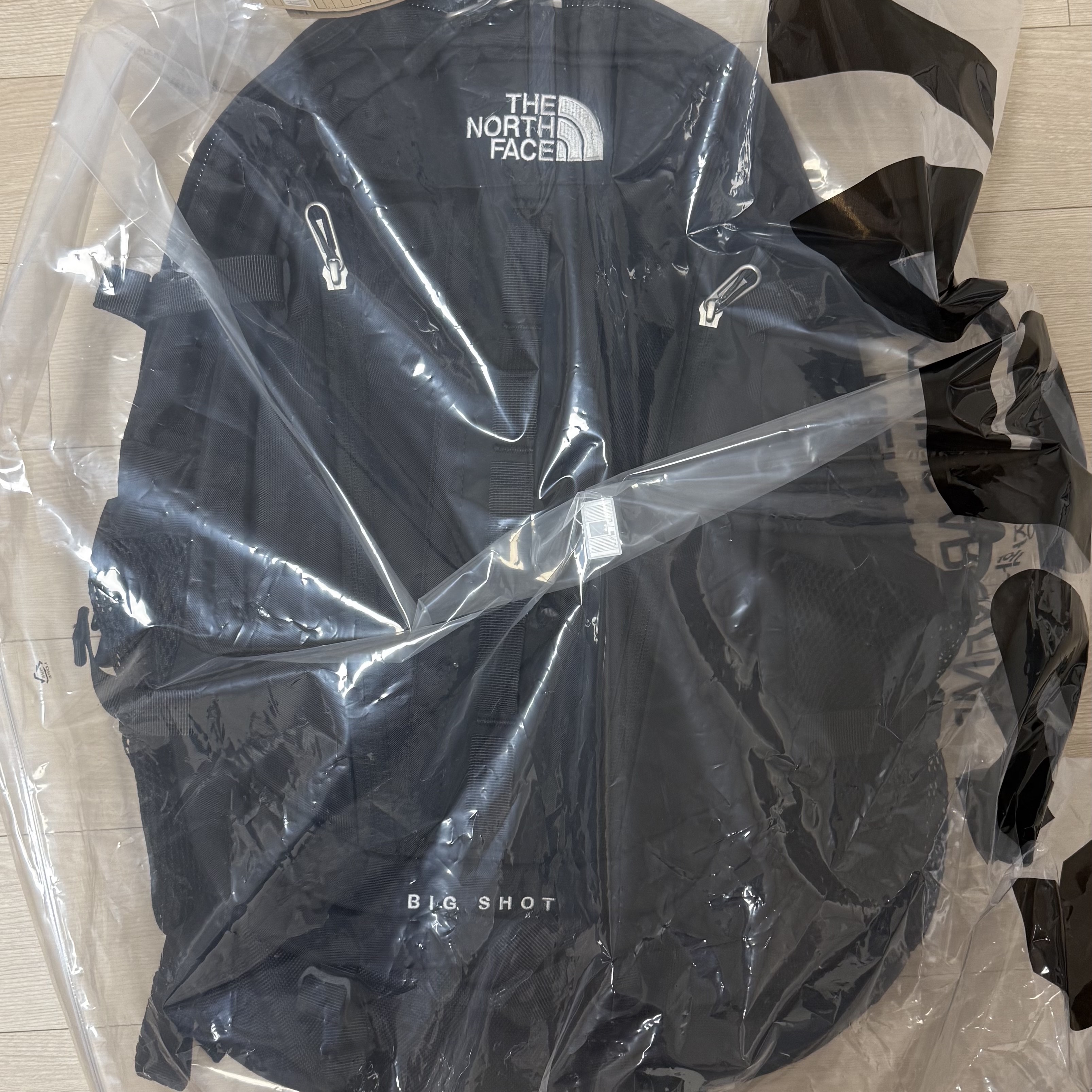 The North Face Big Shot Black 착용 스타일