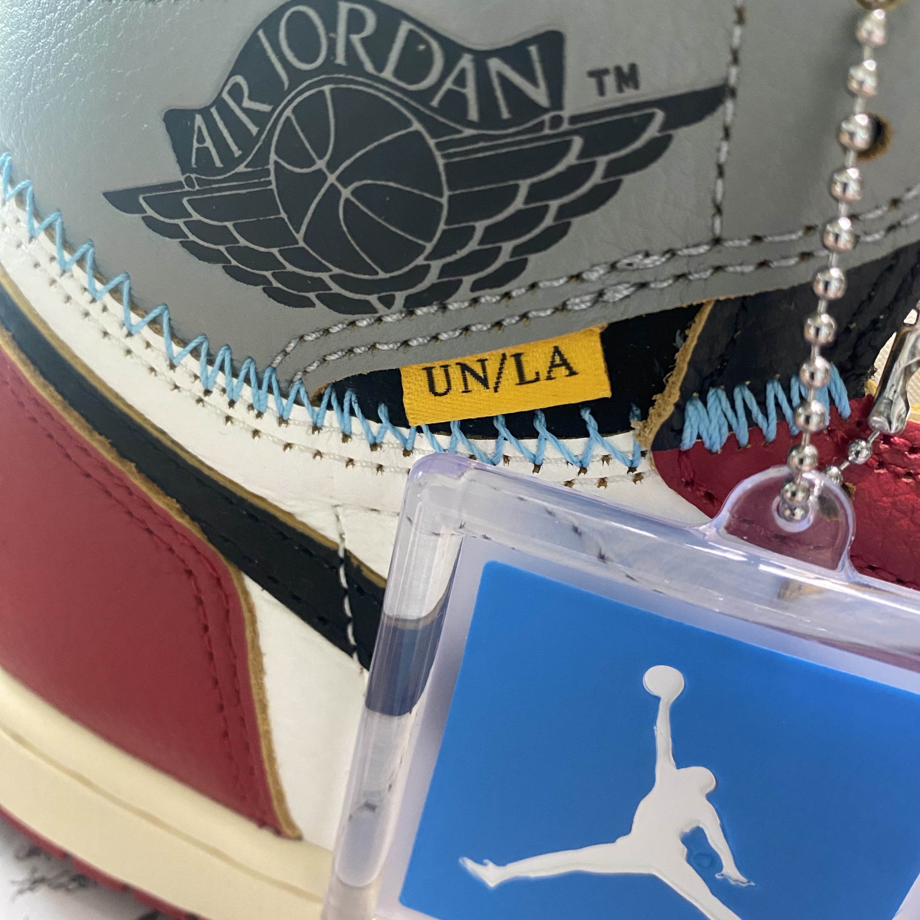 Jordan 1 x Union Retro High OG Chicago Shadow 착용 스타일 - 5