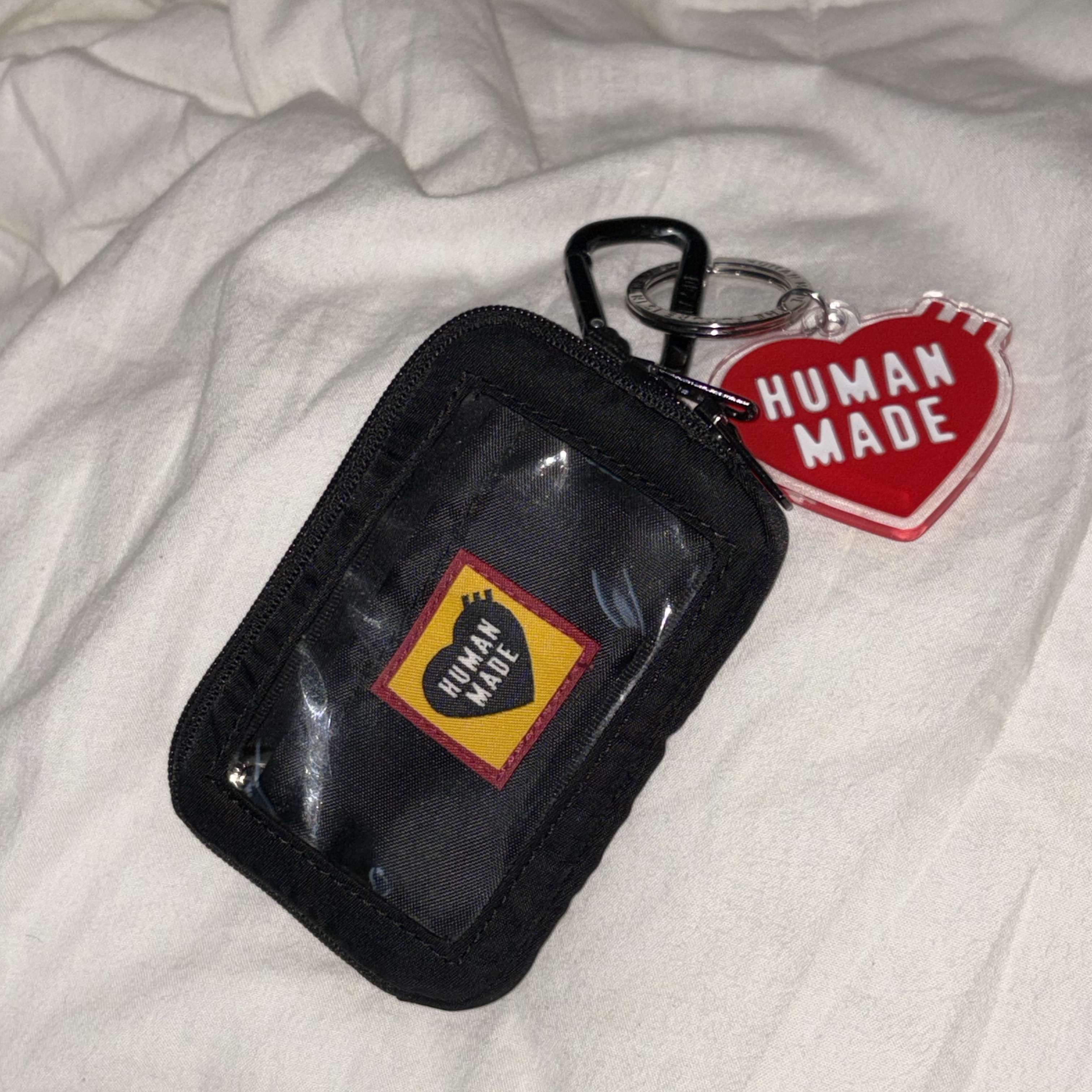 Human Made Heart Keyring Red 착용 스타일