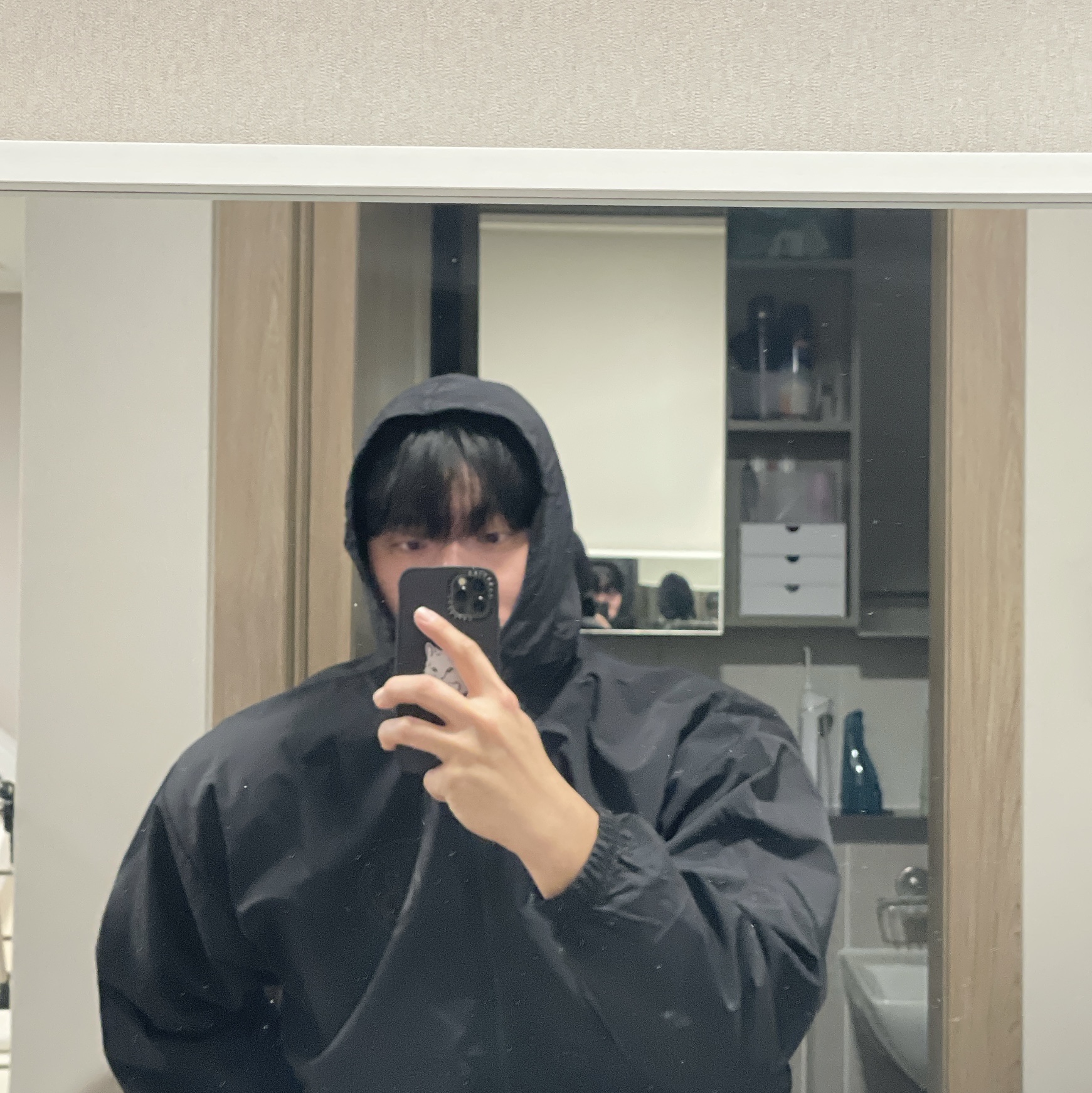 Yeezy x Gosha Rubchinskiy Vulture WB-01 Jacket Charcoal 착용 스타일