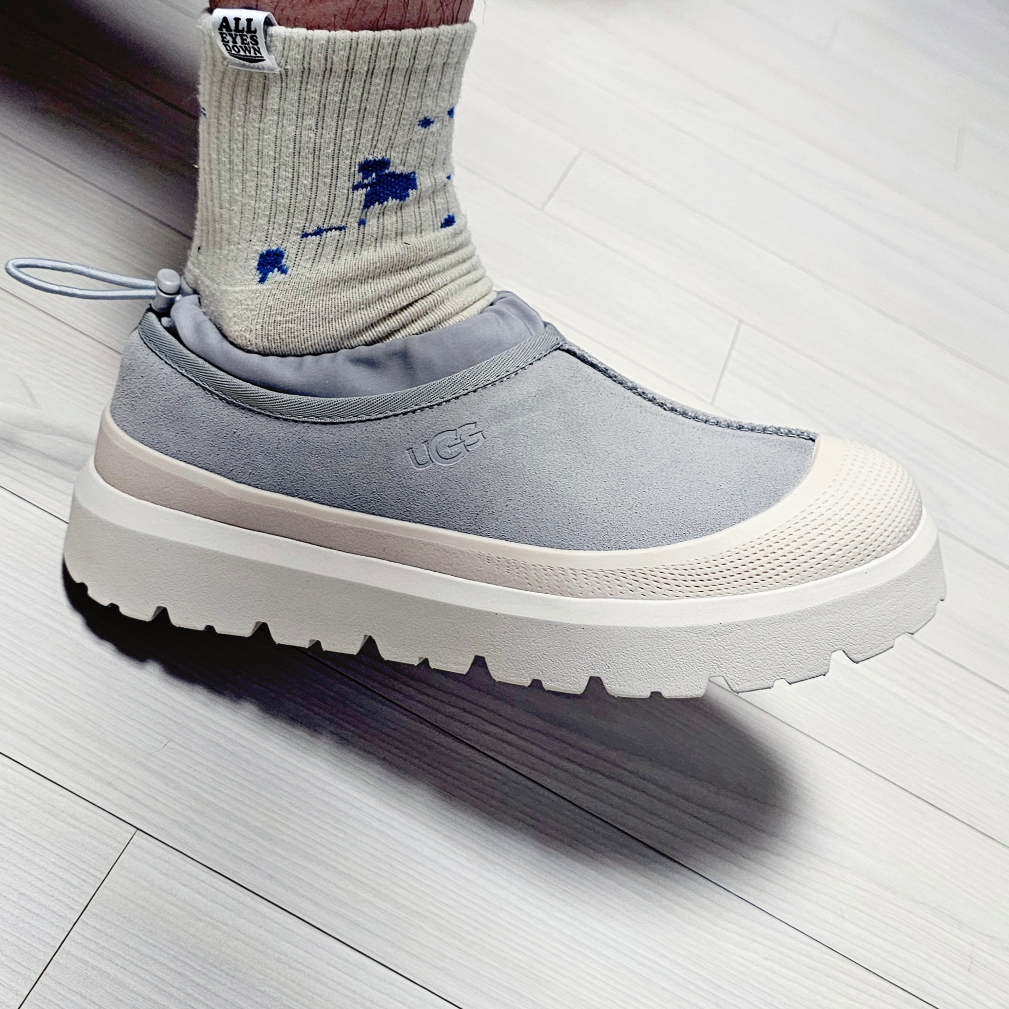 UGG Tasman Weather Hybrid Seal Birch 착용 스타일