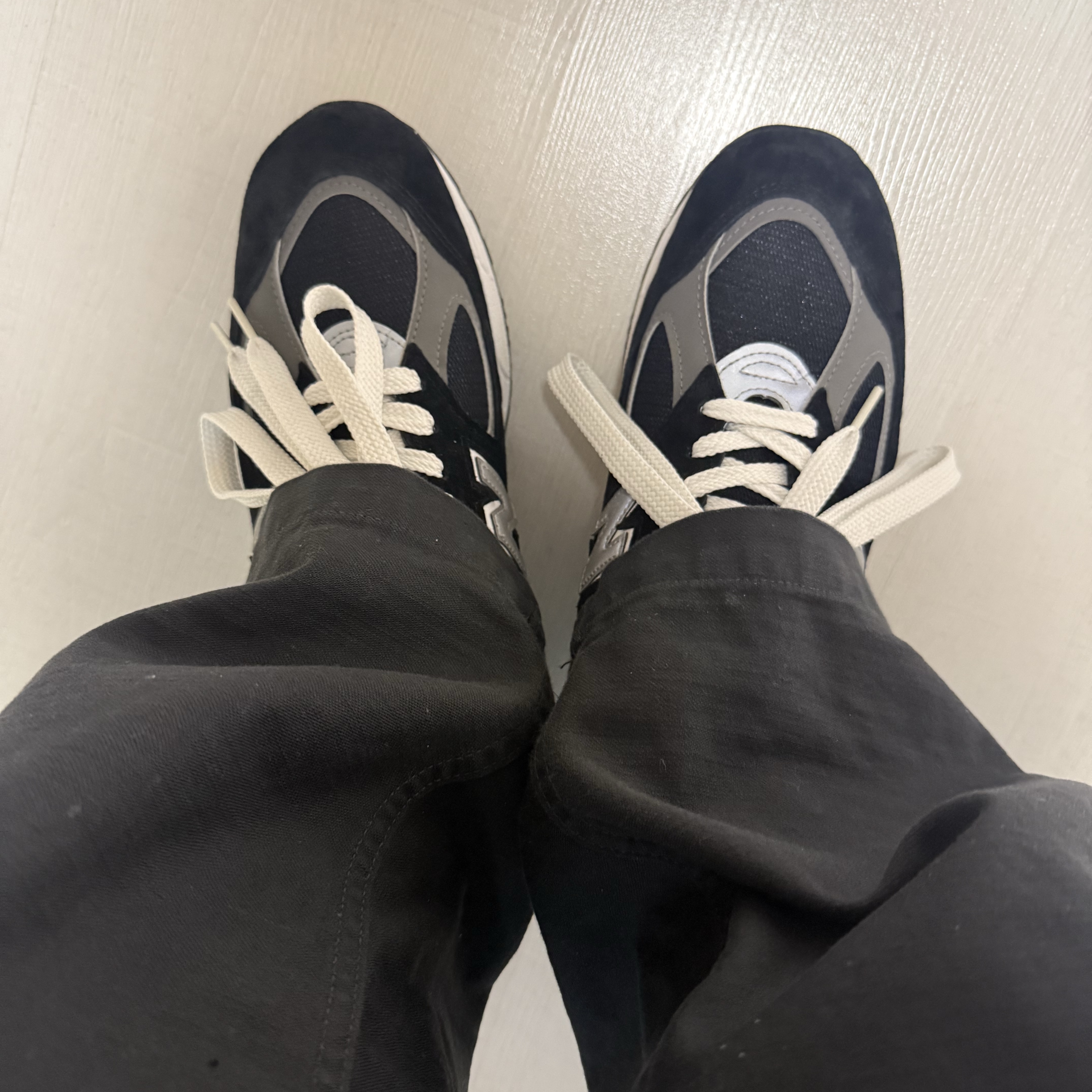 New Balance 990v2 Made in USA Black 착용 스타일