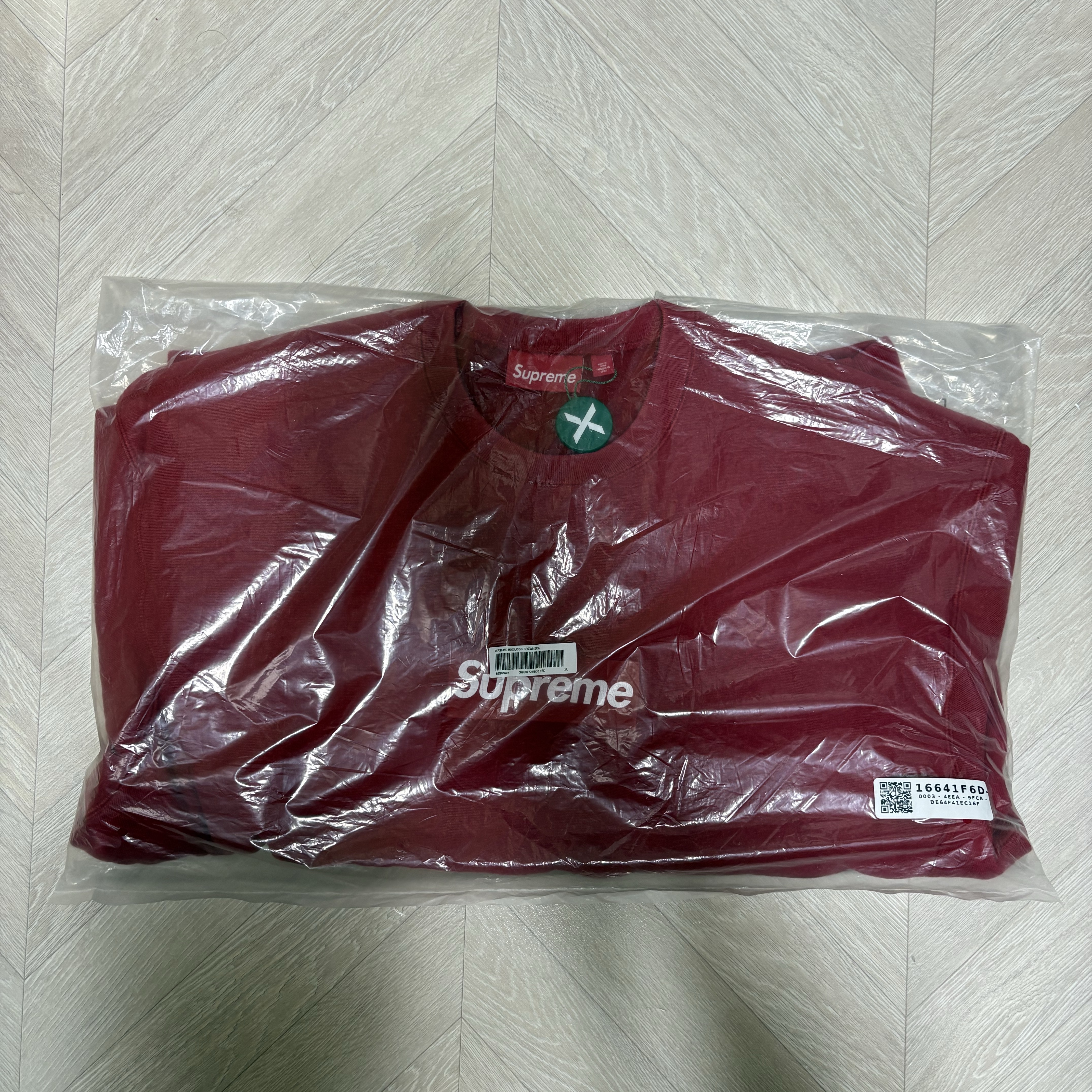 Supreme Washed Box Logo Crewneck Red - 25SS 착용 스타일