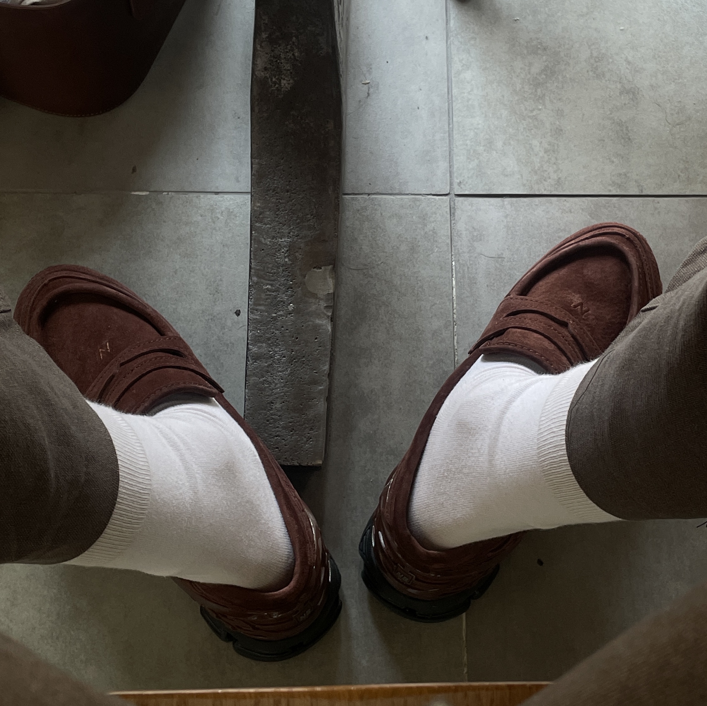 New Balance 1906L Rich Oak 착용 스타일