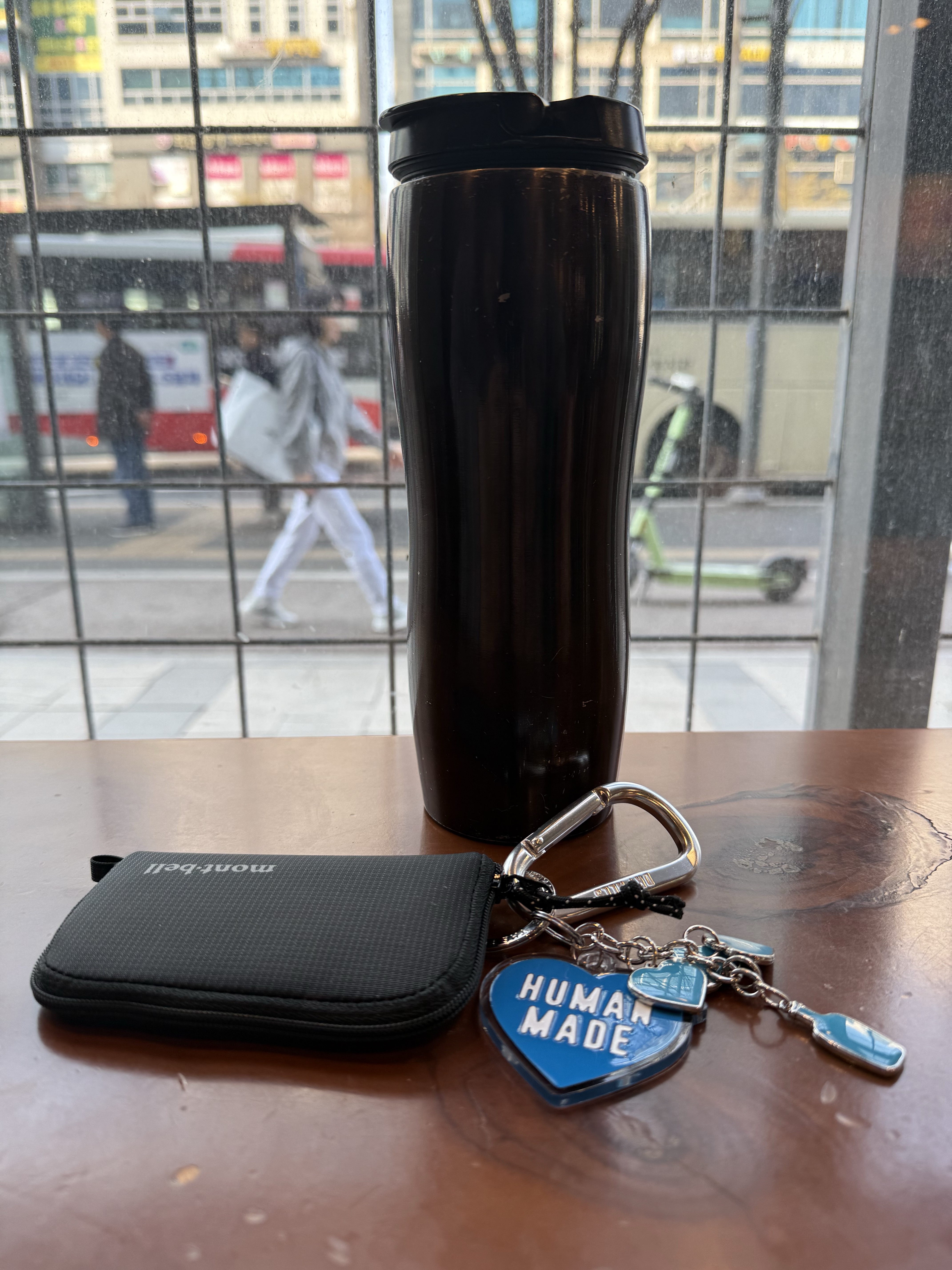 Human Made Acrylic Heart Keyring Blue, Montbell Mini Zip Wallet Black 착용 스타일