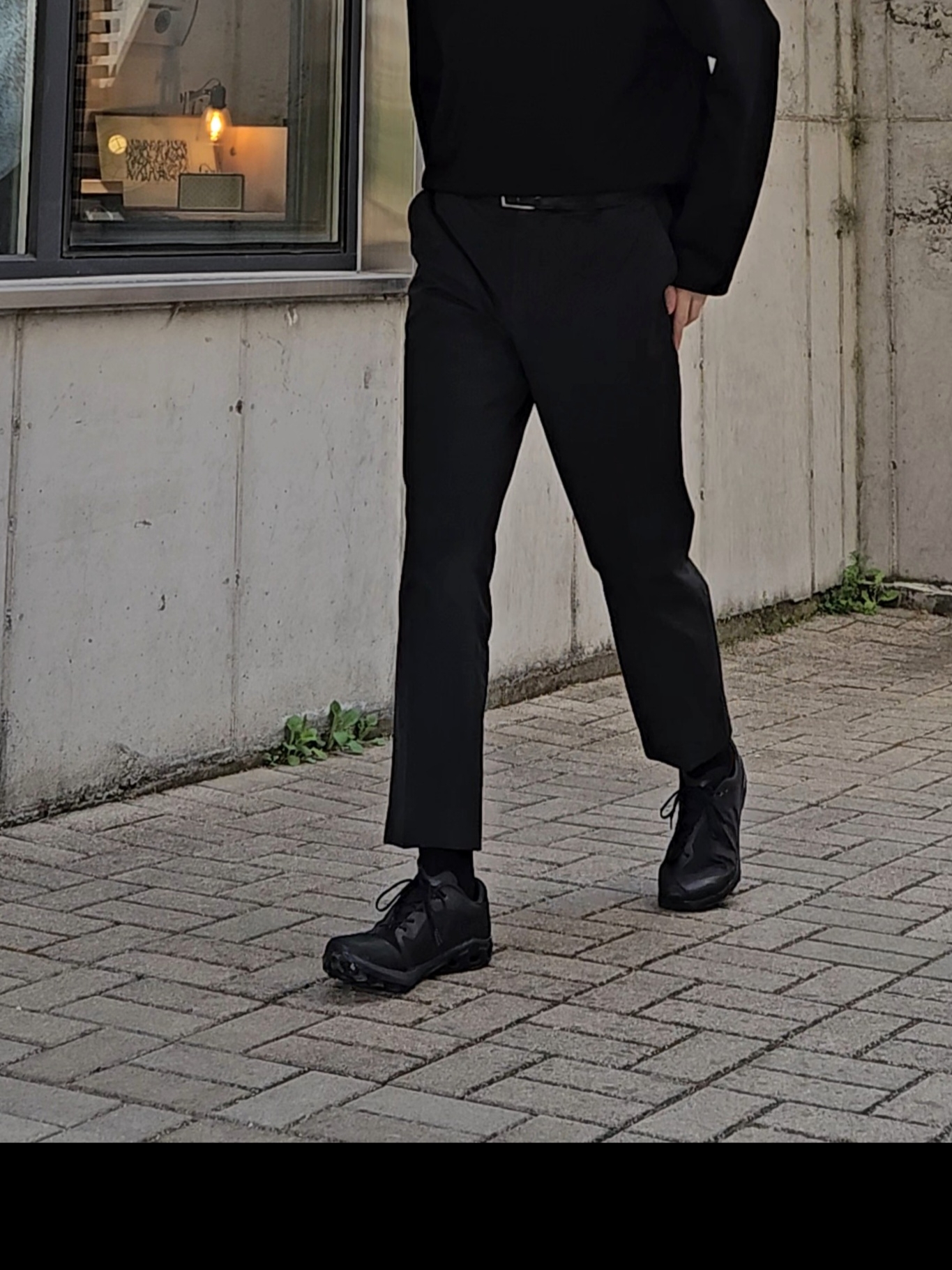 On Running x Post Archive Faction (Paf) Cloudventure Peak All Black 착용 스타일 - 2