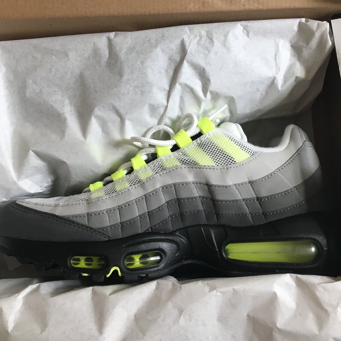 Nike Air Max 95 OG Neon 2015 착용 스타일 - 2