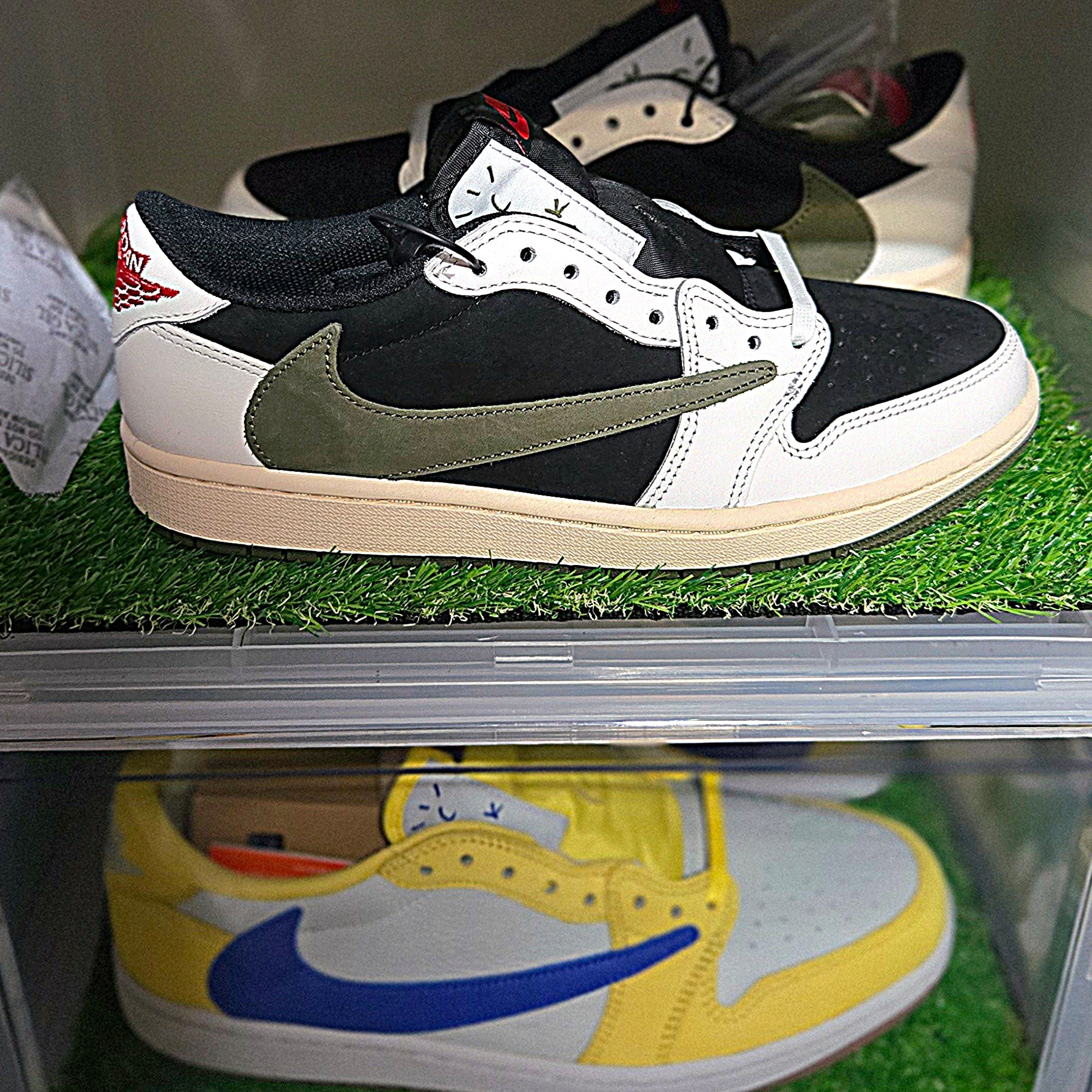 (W) Jordan 1 x Travis Scott Retro Low OG SP Medium Olive, (W) Jordan 1 x Travis Scott Retro Low OG SP Canary 착용 스타일