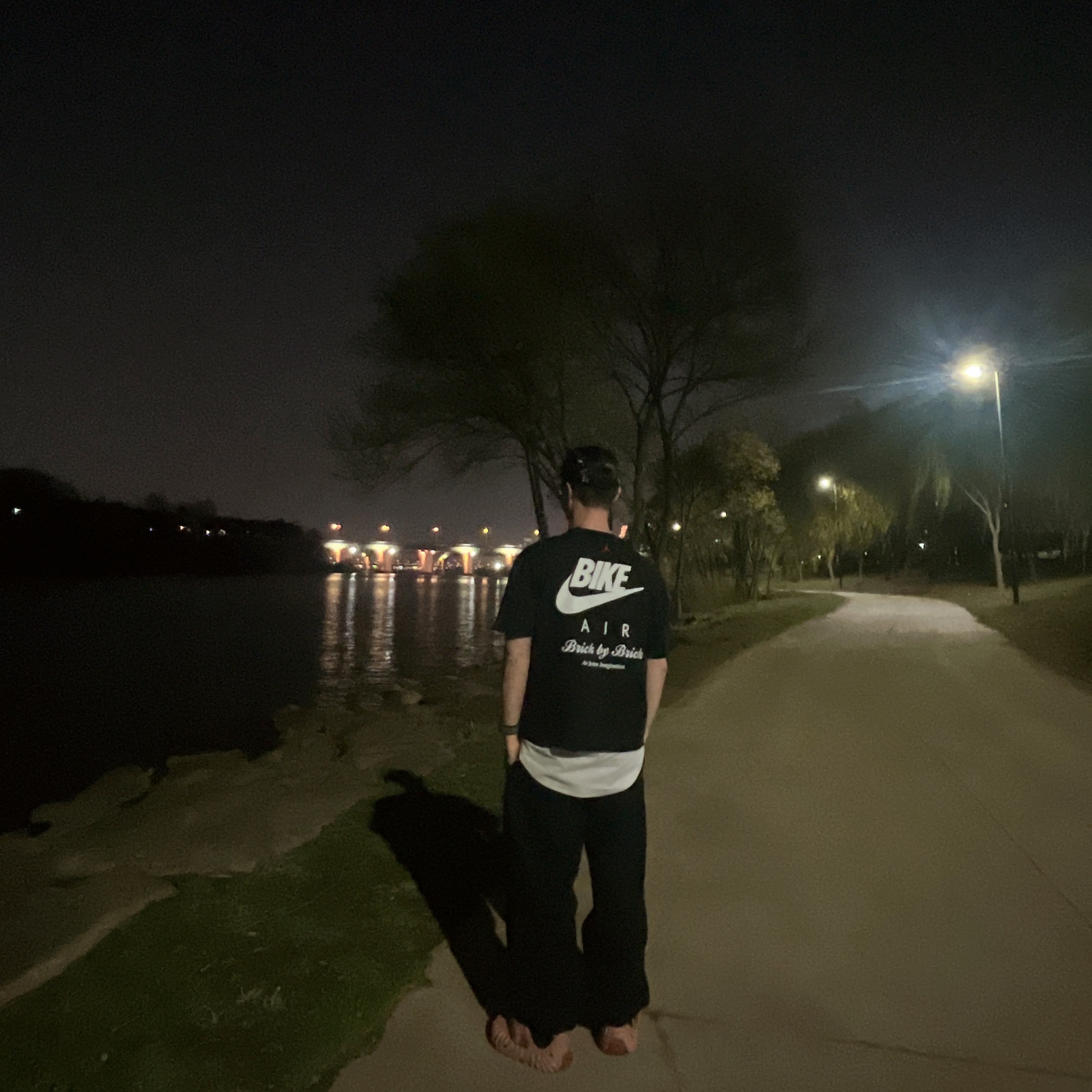 Jordan x Nigel Sylvester T-Shirt Black (HQ1736-010), Crocs x Salehe Bembury Pollex Clog Kuwata 착용 스타일