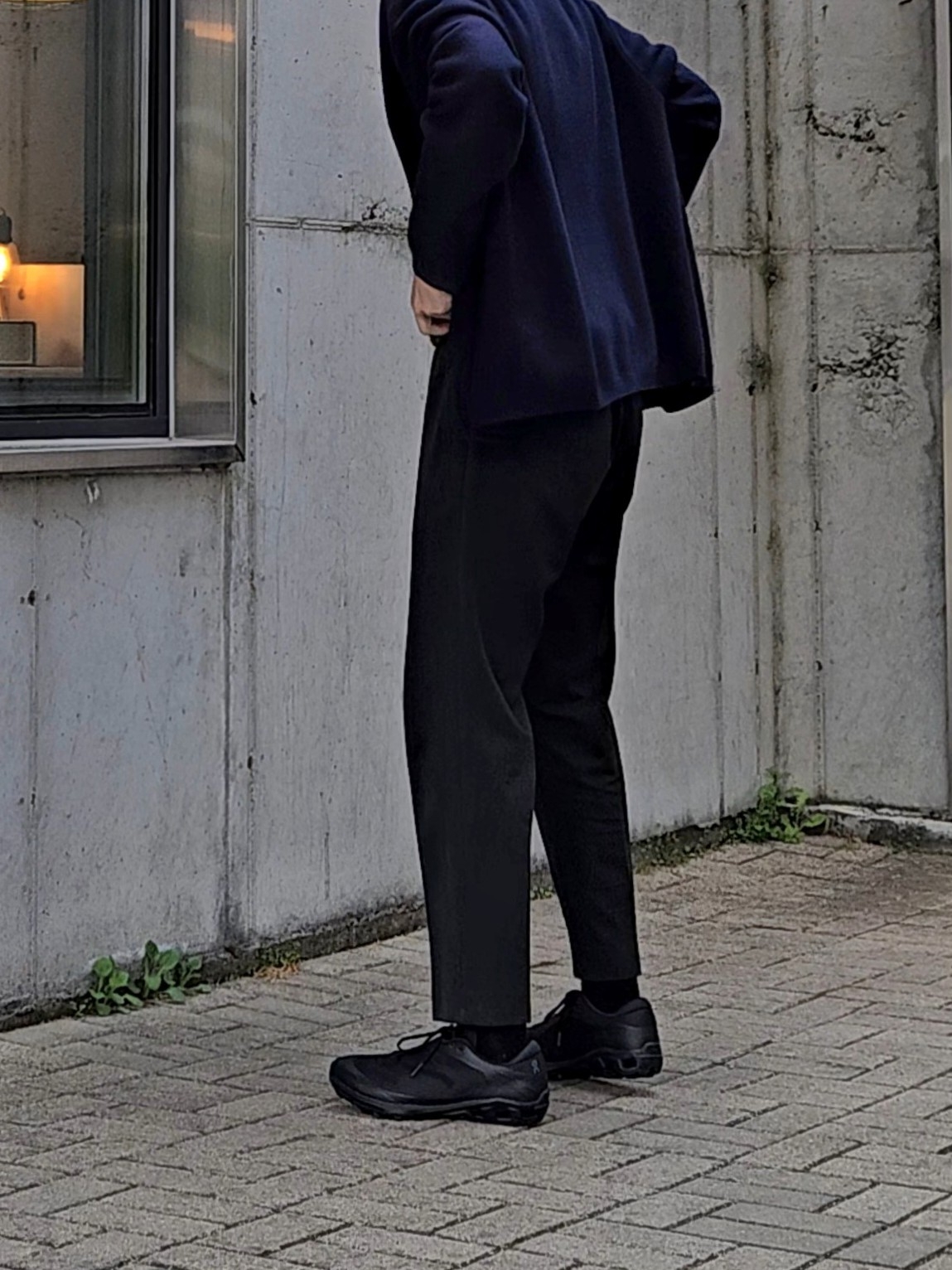 On Running x Post Archive Faction (Paf) Cloudventure Peak All Black 착용 스타일 - 1