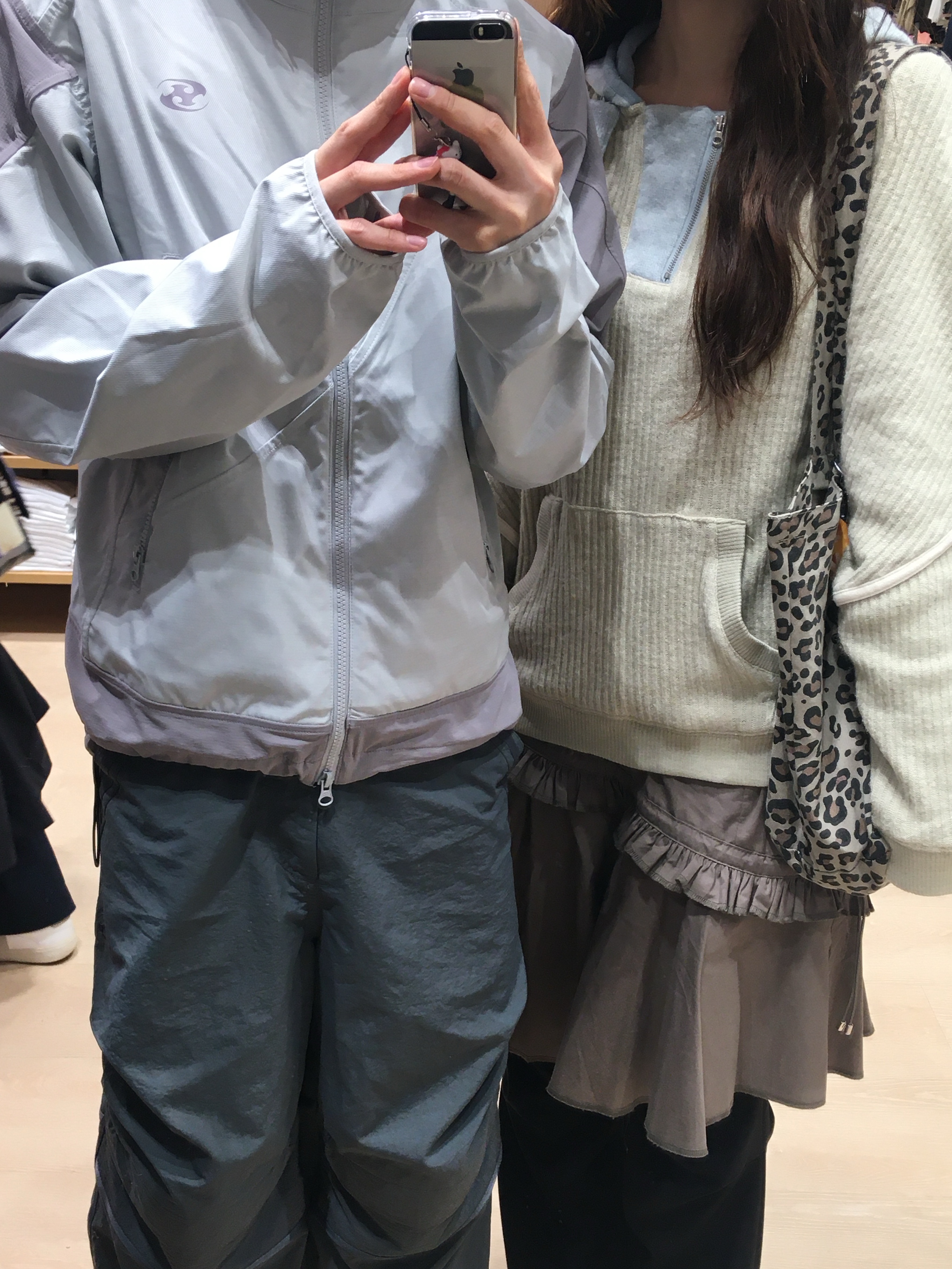 Sansan Gear Ribbed Hoodie Knit Beige, Sansan Gear Insulation Jacket Grey 착용 스타일 - 1