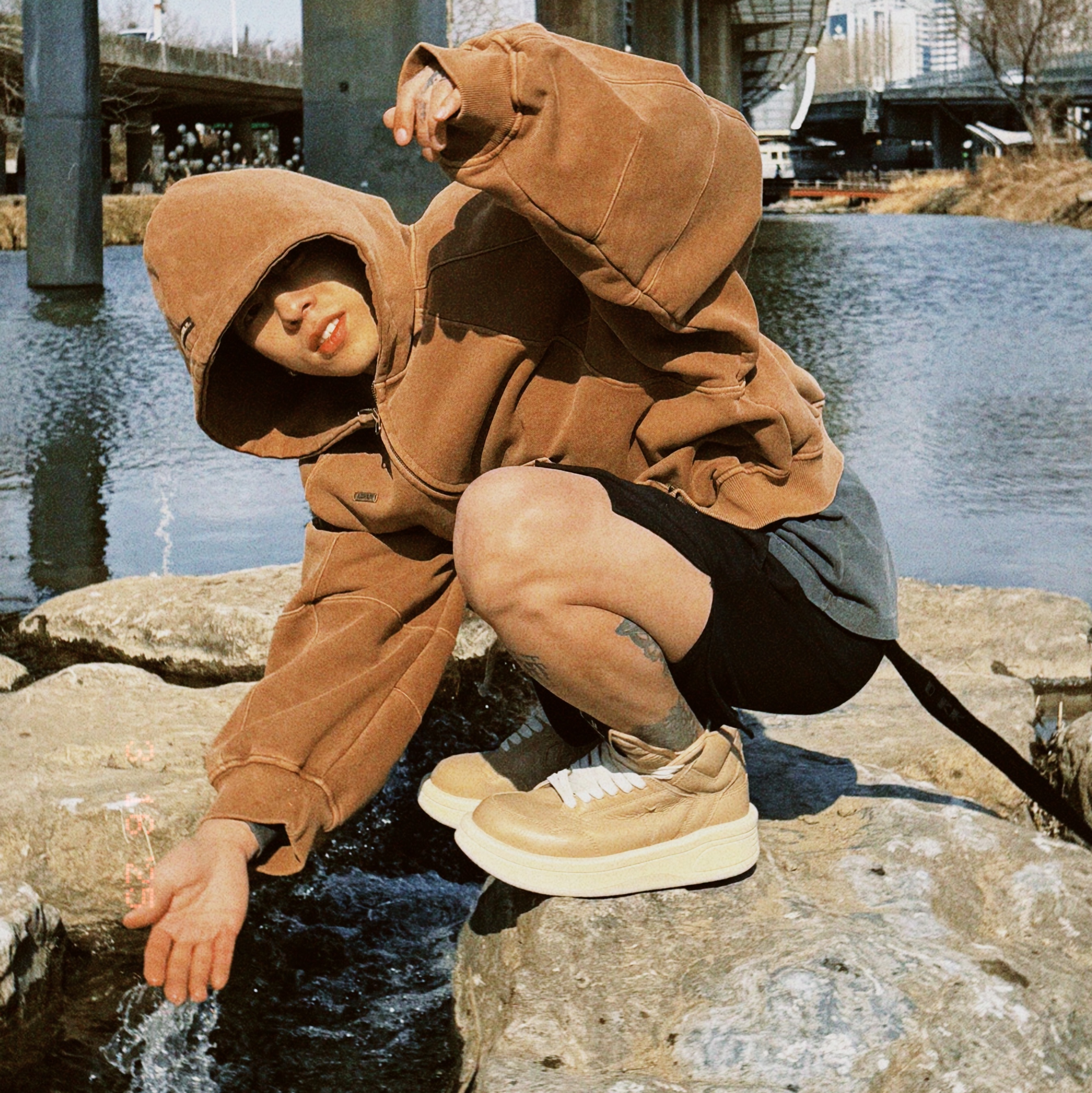 Converse x Drkshdw Turbowpn Cave 착용 스타일 - 1