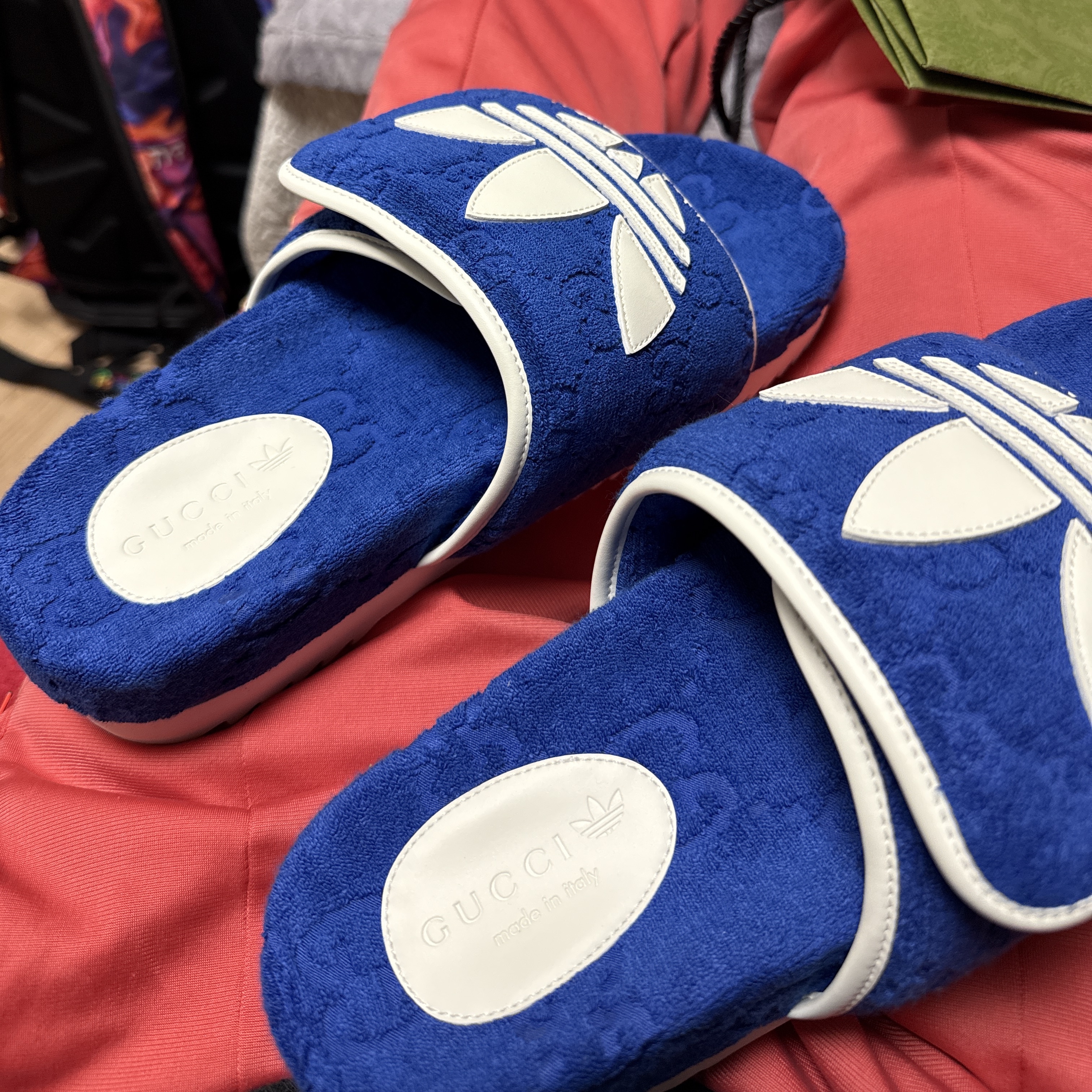 Gucci x Adidas GG Platform Sandal Blue 착용 스타일