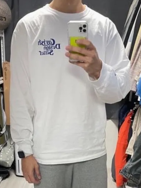 CAVISH Seller Logo Ls Tee White 착용 스타일