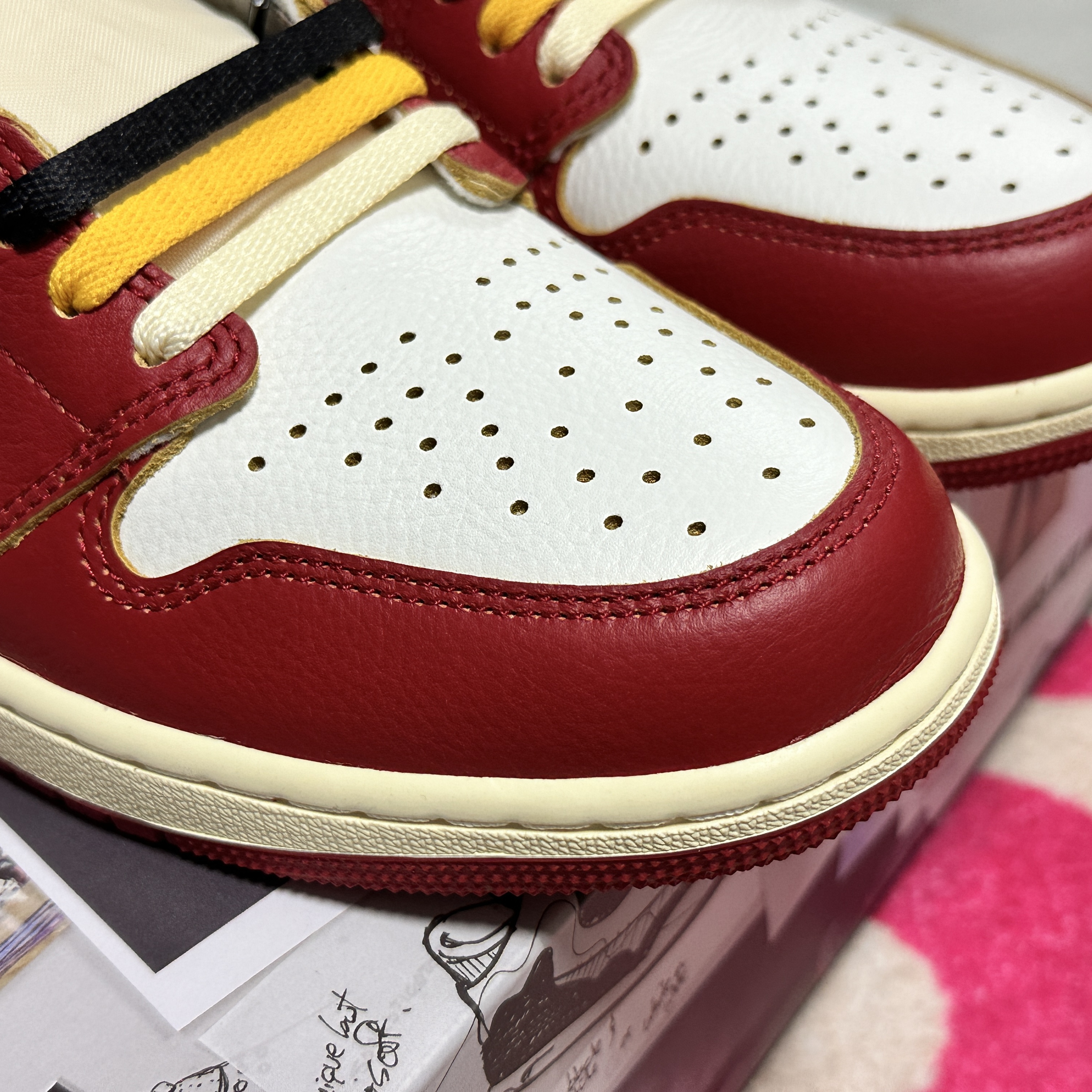 Jordan 1 x Union Retro High OG Chicago Shadow 착용 스타일 - 2