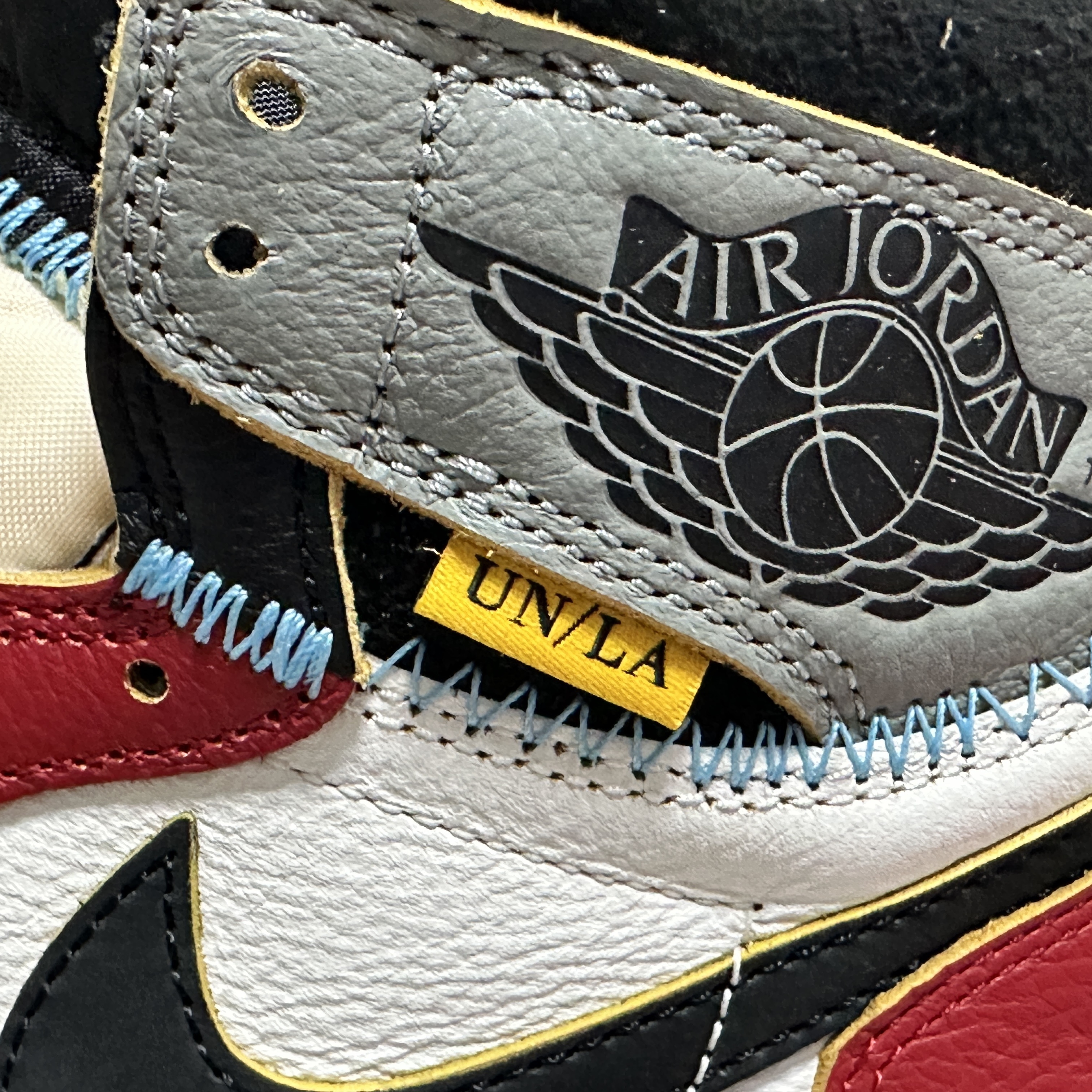 Jordan 1 x Union Retro High OG Chicago Shadow 착용 스타일 - 4