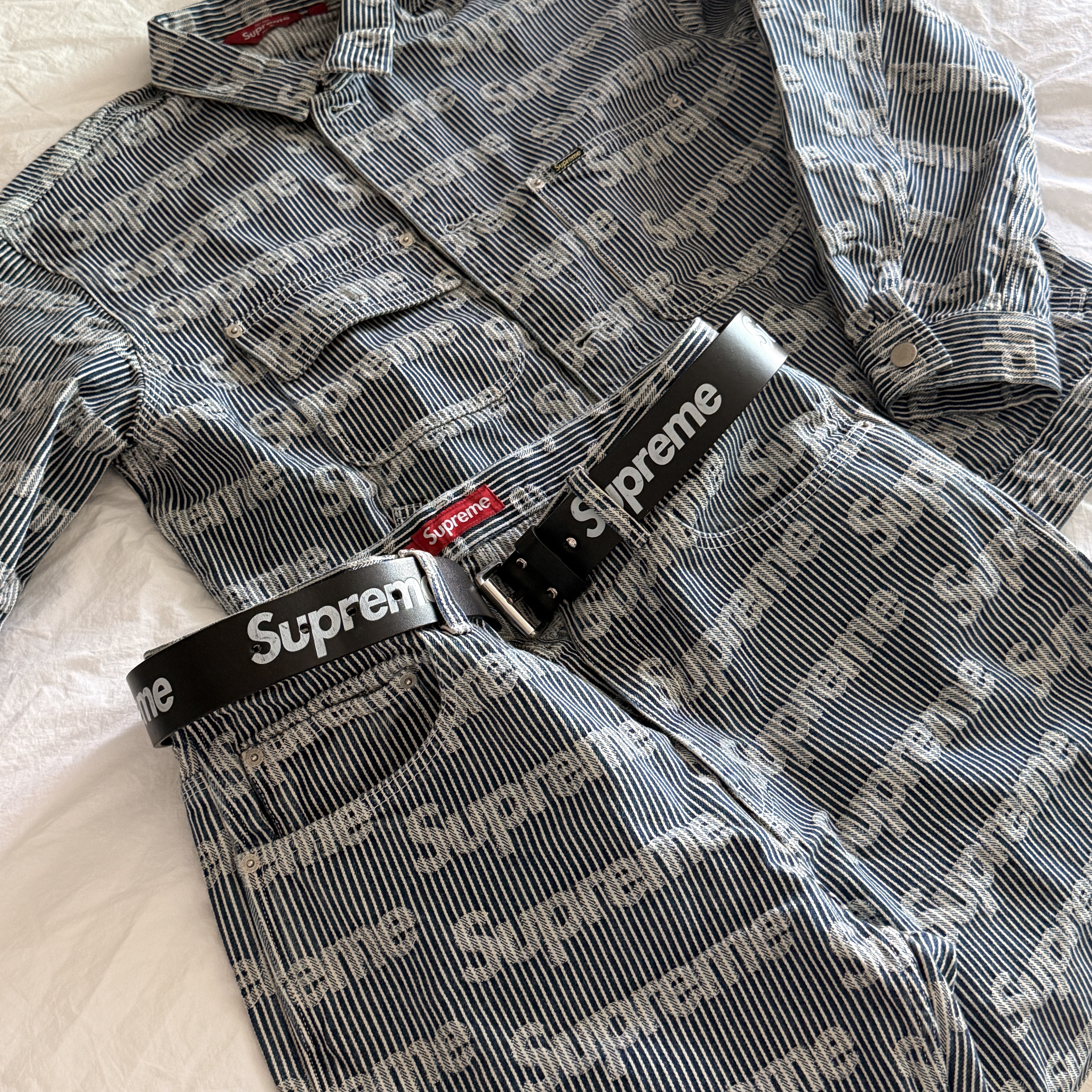 Supreme Denim Chore Trucker Jacket Stripe - 24SS, Supreme Denim Painter Pants Stripe - 24SS 착용 스타일 - 3