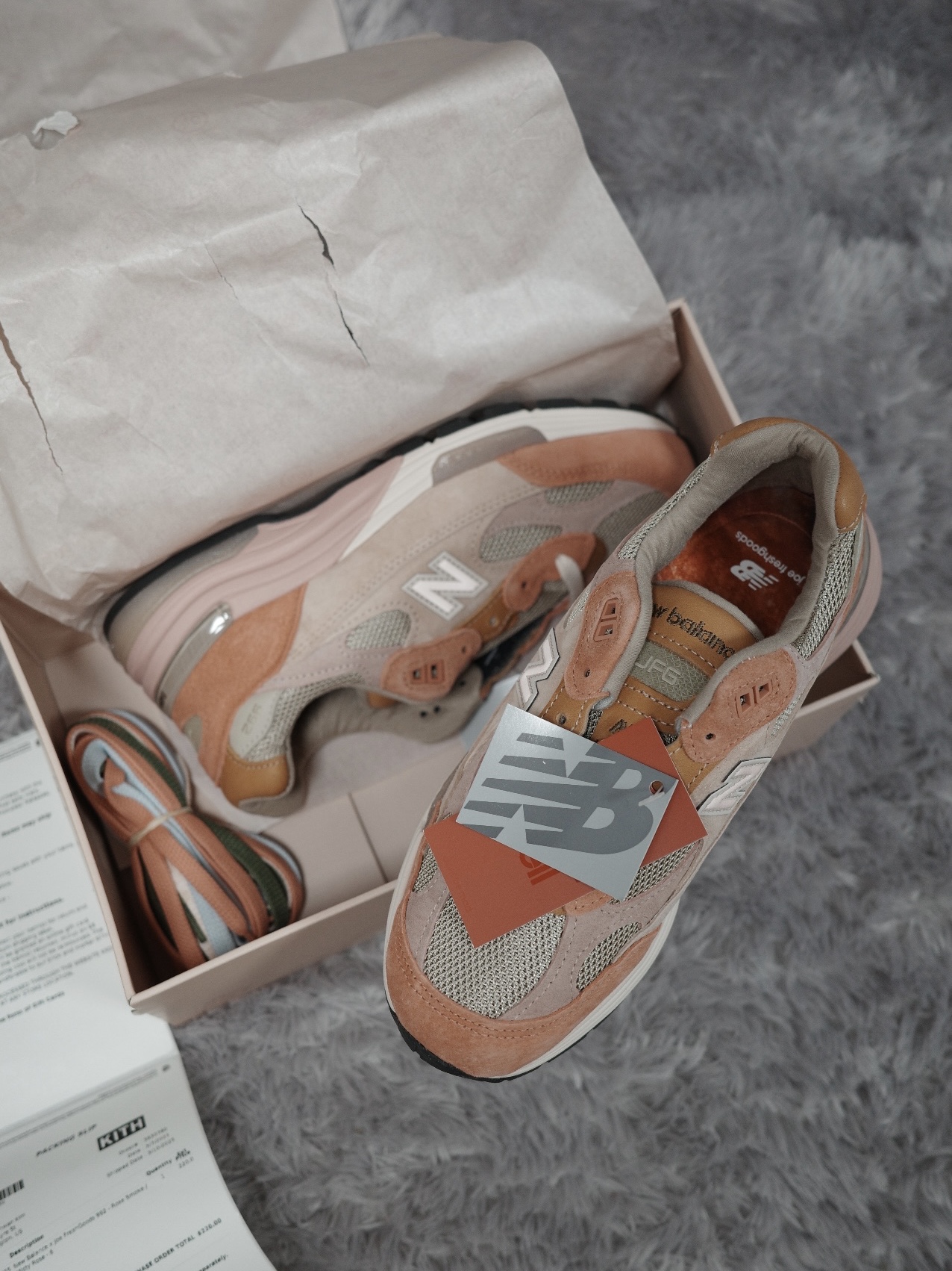 New Balance x Joe Freshgoods 992 Made in USA Aged Well 착용 스타일 - 2