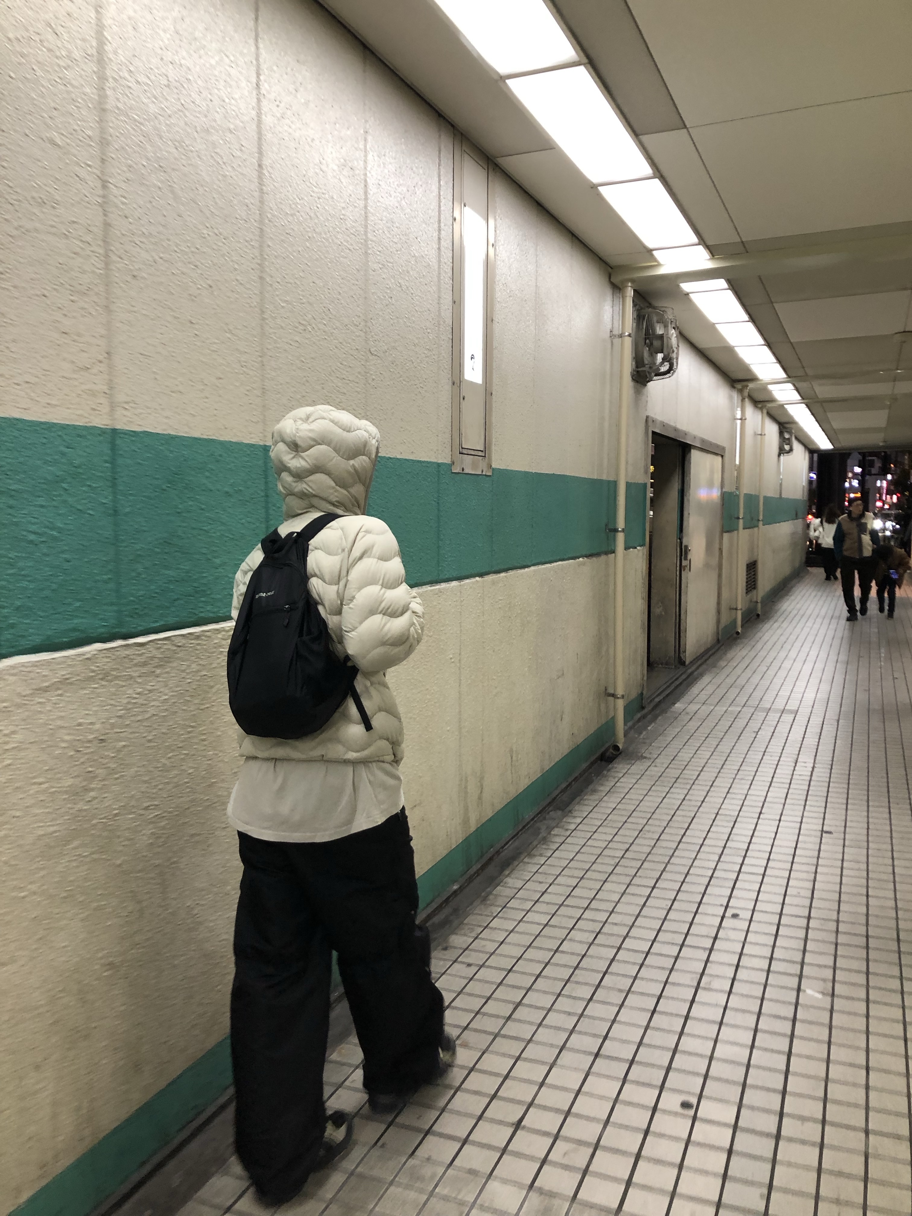 Matin Kim Logo Jacquard Short Beanie White, Asics UB5-S Gel-Nimbus 9 Black Gunmetal 착용 스타일 - 3