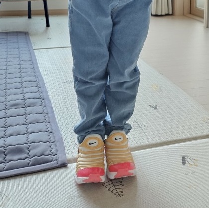 (PS) Nike Dynamo Free Sail Celestial Gold 착용 스타일