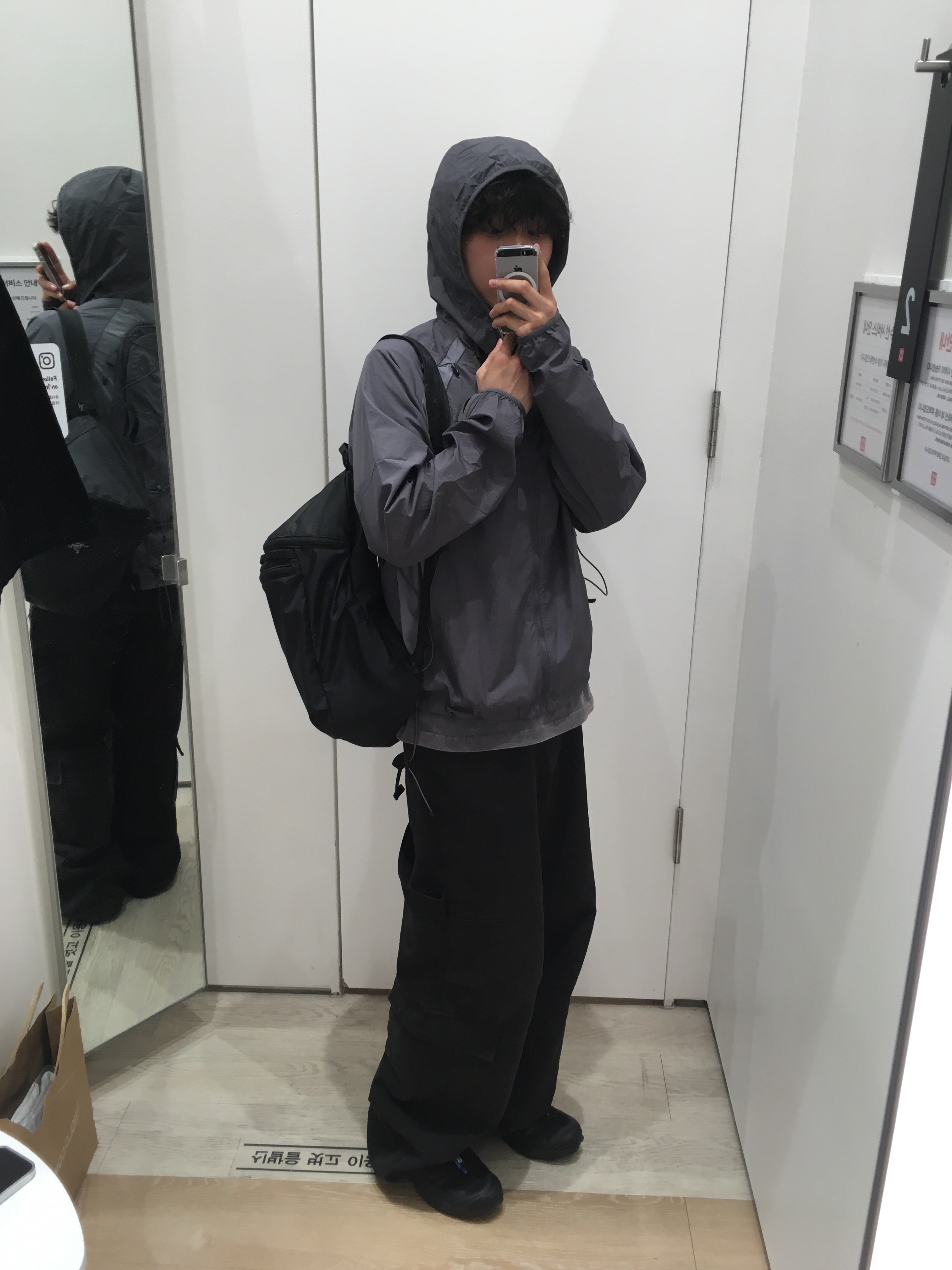 Arc'teryx Heliad 15 Backpack Black, Salomon XT-6 ADV Black 착용 스타일