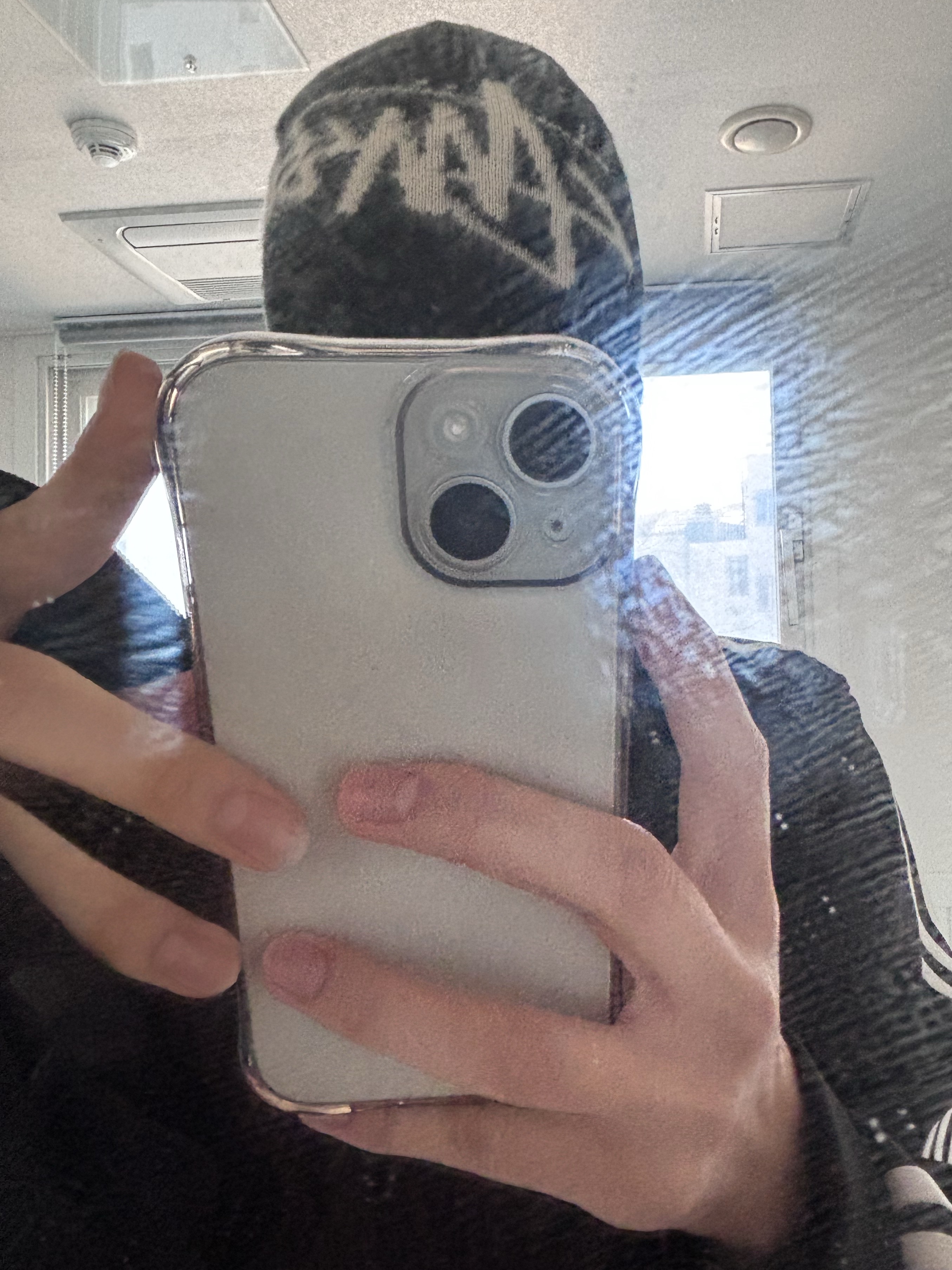 Stussy Brushed Out Stock Skullcap Beanie Black 착용 스타일 - 1