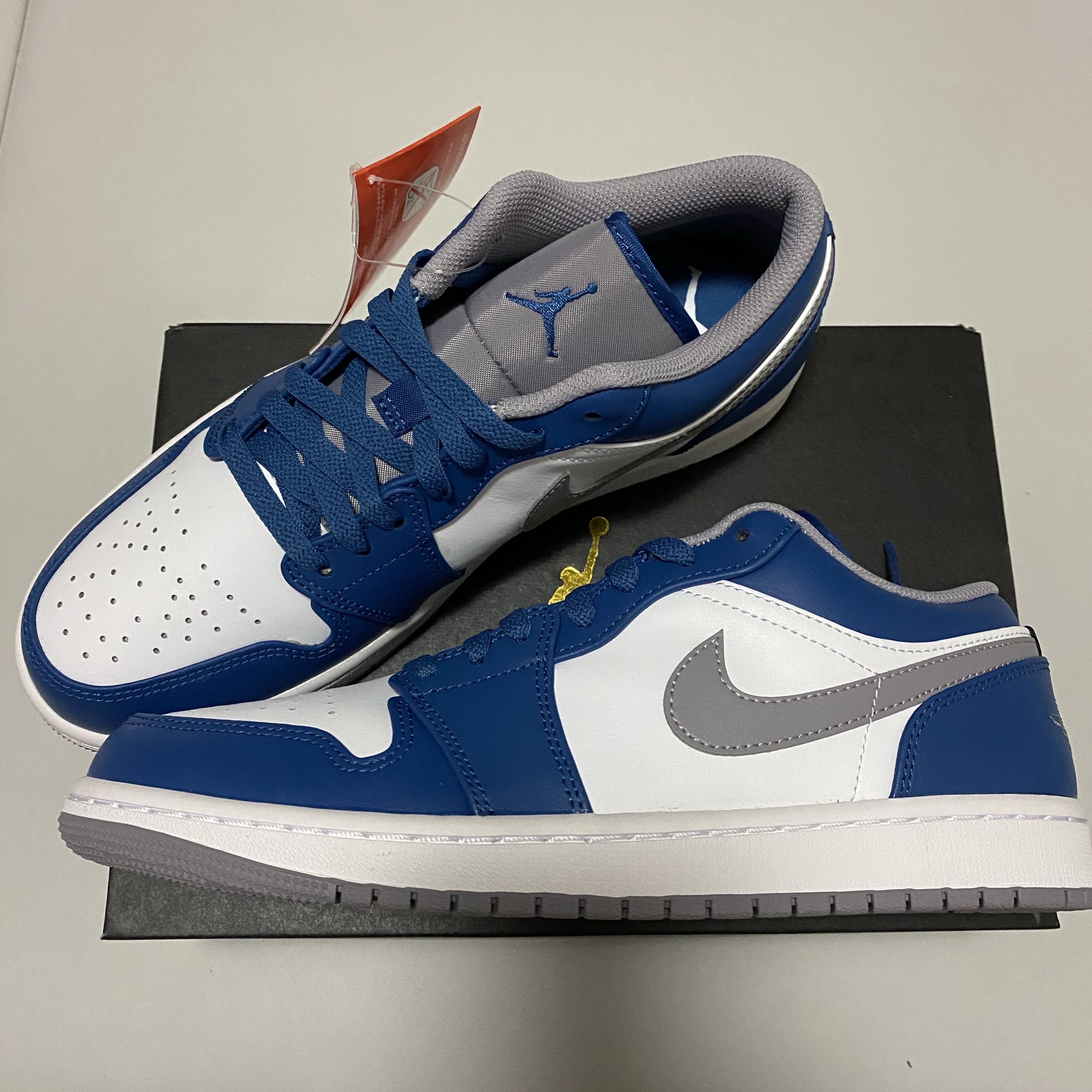 Jordan 1 Low True Blue Cement Grey 착용 스타일